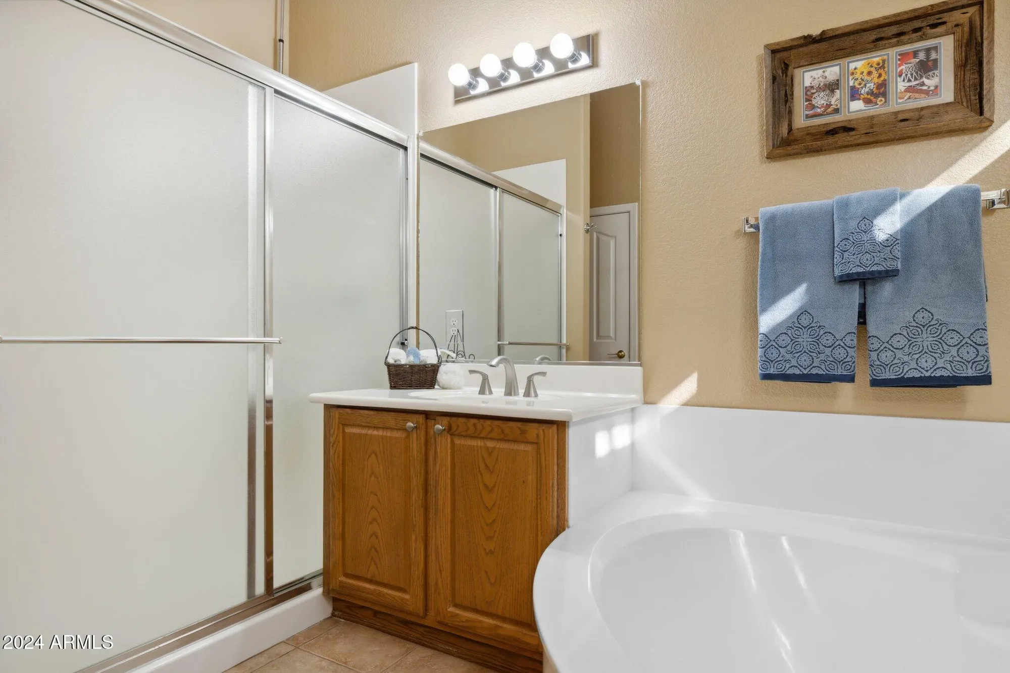 Property Slideshow image 19 of 45 | 15758 w edgemont ave, Goodyear, AZ, 85395