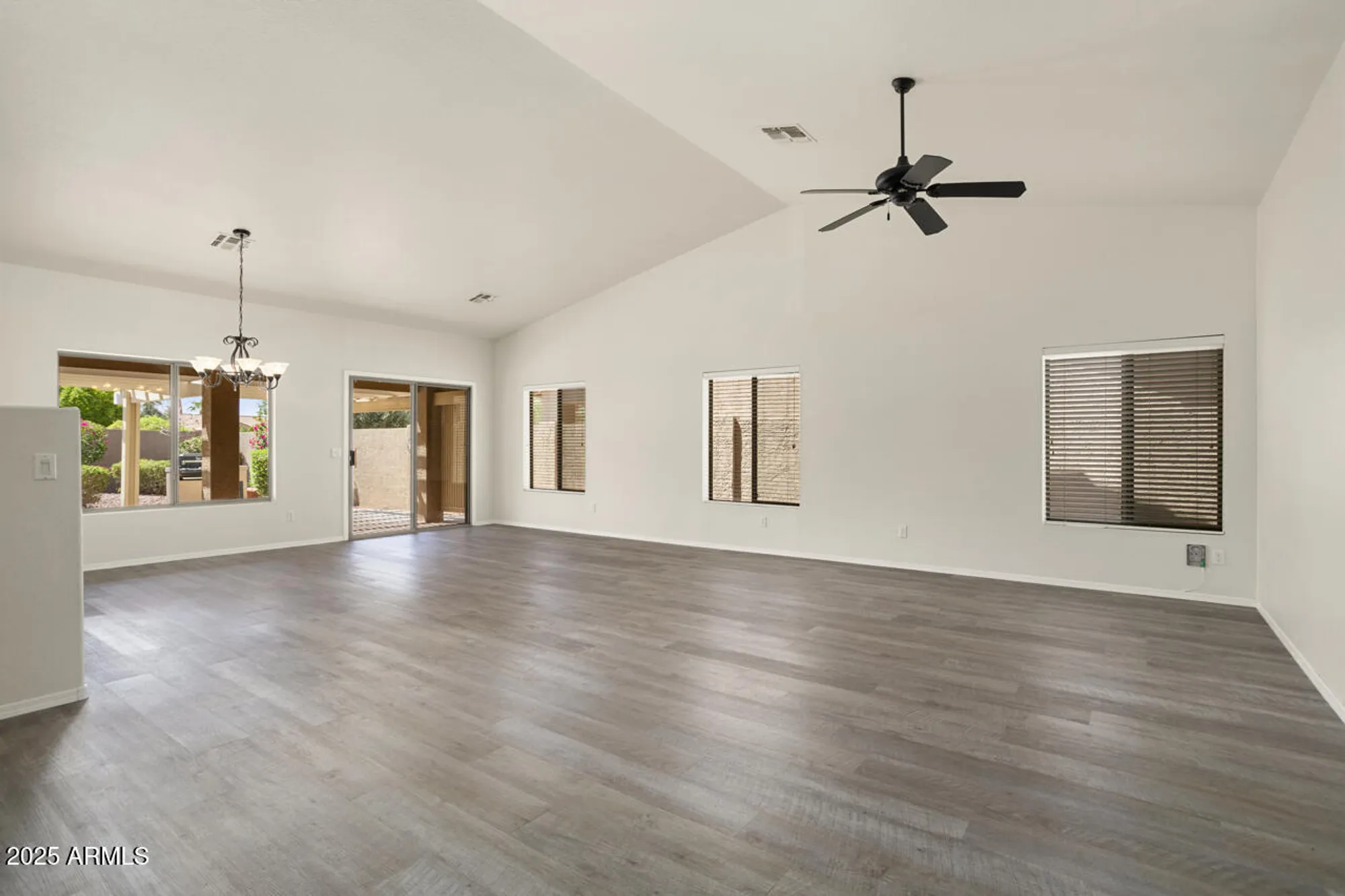 Property Slideshow image 7 of 43 | 14717 w avalon dr, Goodyear, AZ, 85395