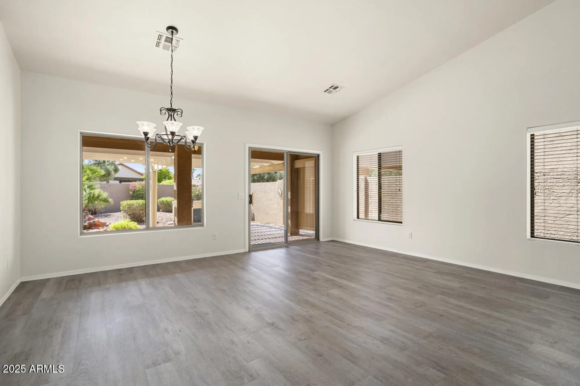 Property Slideshow image 11 of 43 | 14717 w avalon dr, Goodyear, AZ, 85395