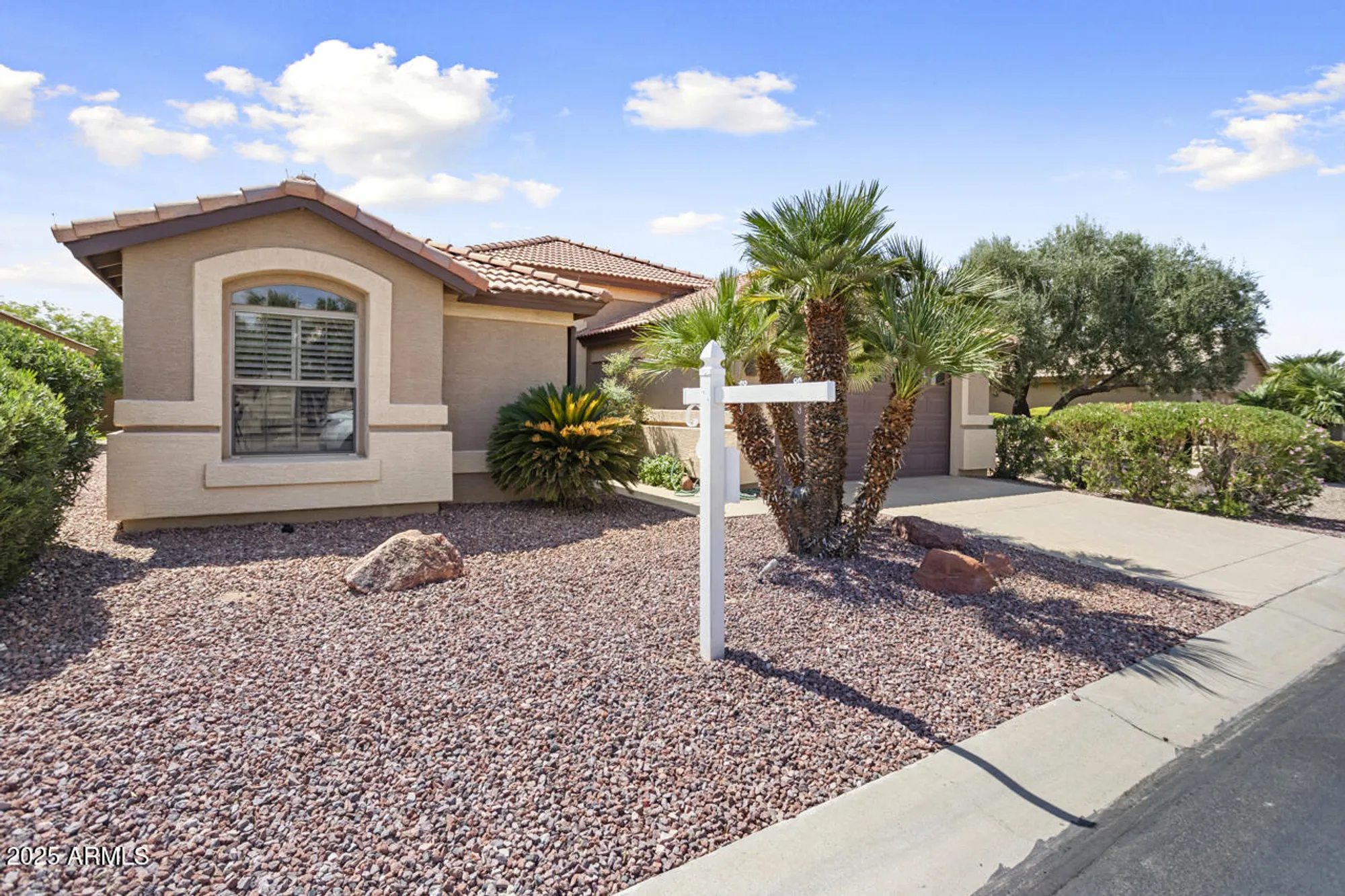 Property Slideshow image 4 of 43 | 14717 w avalon dr, Goodyear, AZ, 85395