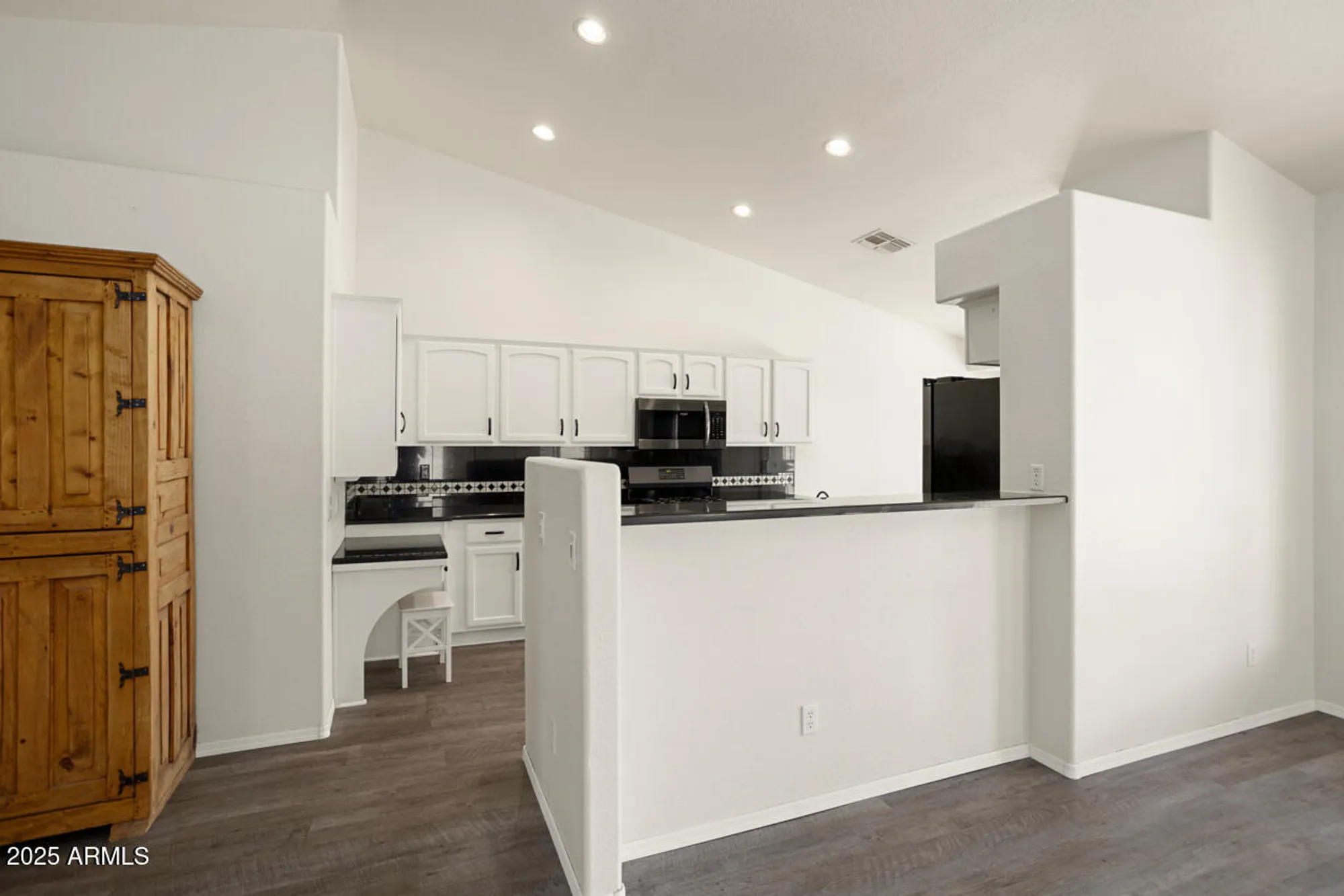 Property Slideshow image 13 of 43 | 14717 w avalon dr, Goodyear, AZ, 85395