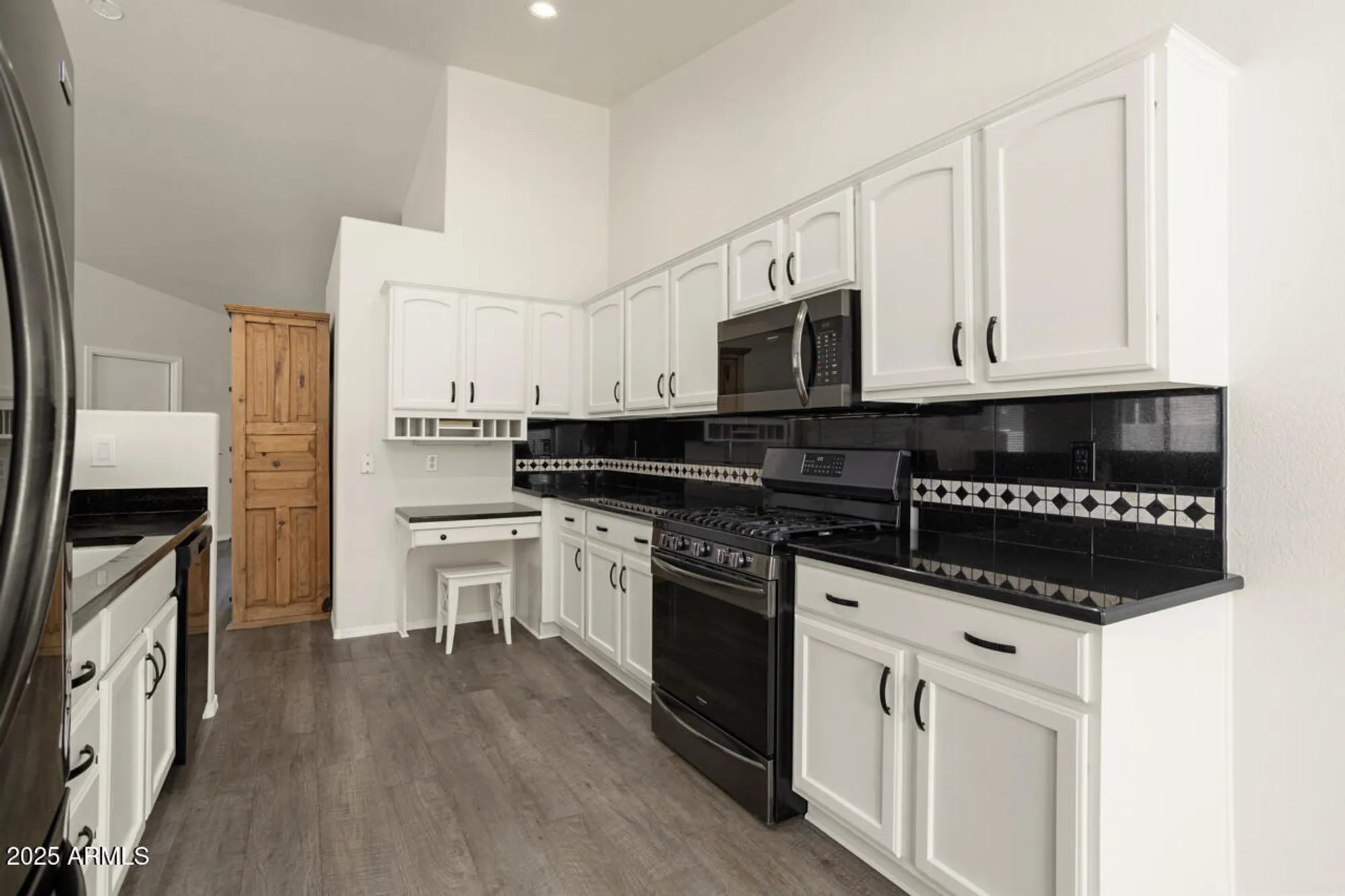 Property Slideshow image 15 of 43 | 14717 w avalon dr, Goodyear, AZ, 85395