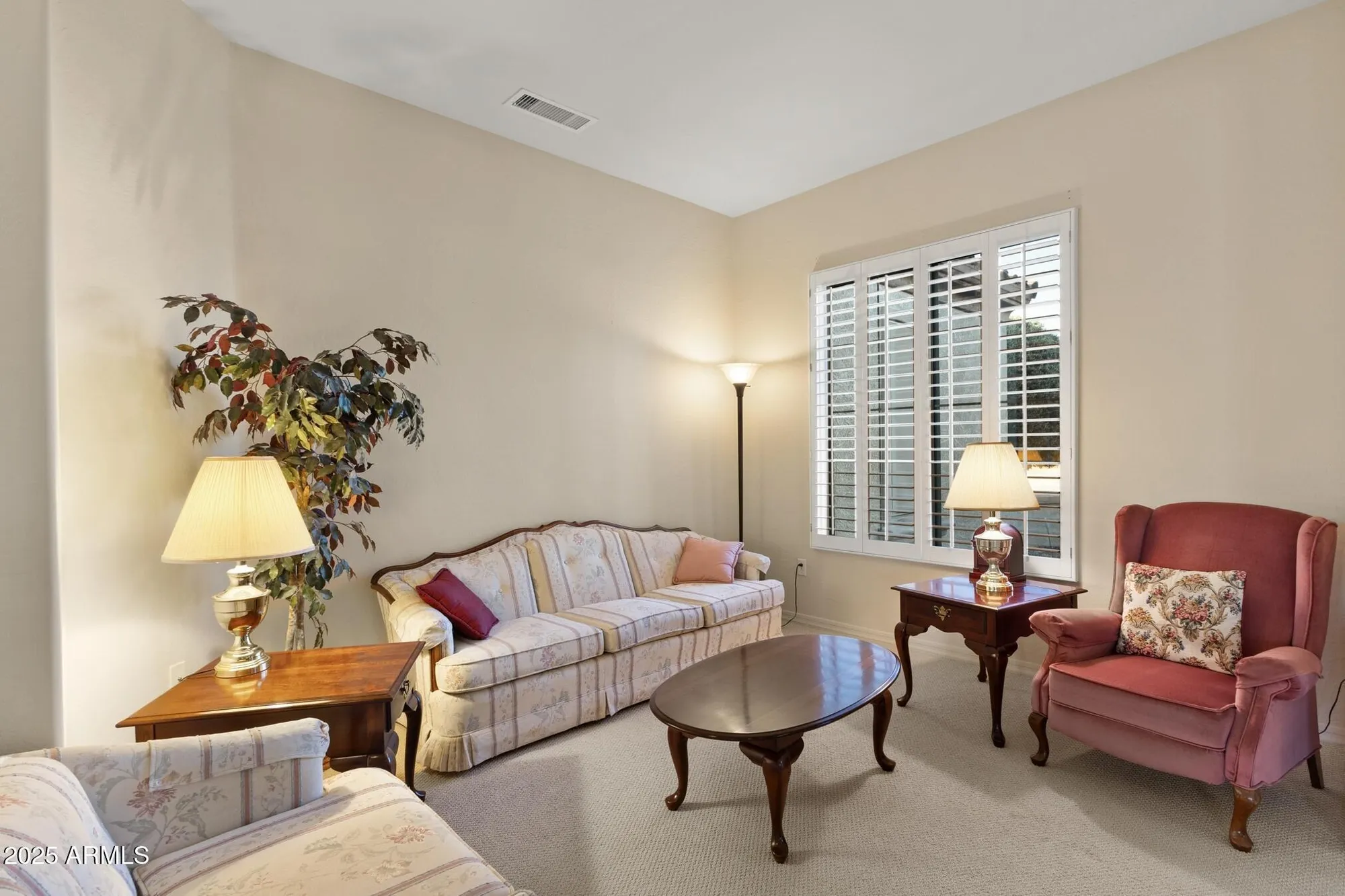 Property Slideshow image 5 of 49 | 16927 w desert blossom way, Surprise, AZ, 85387