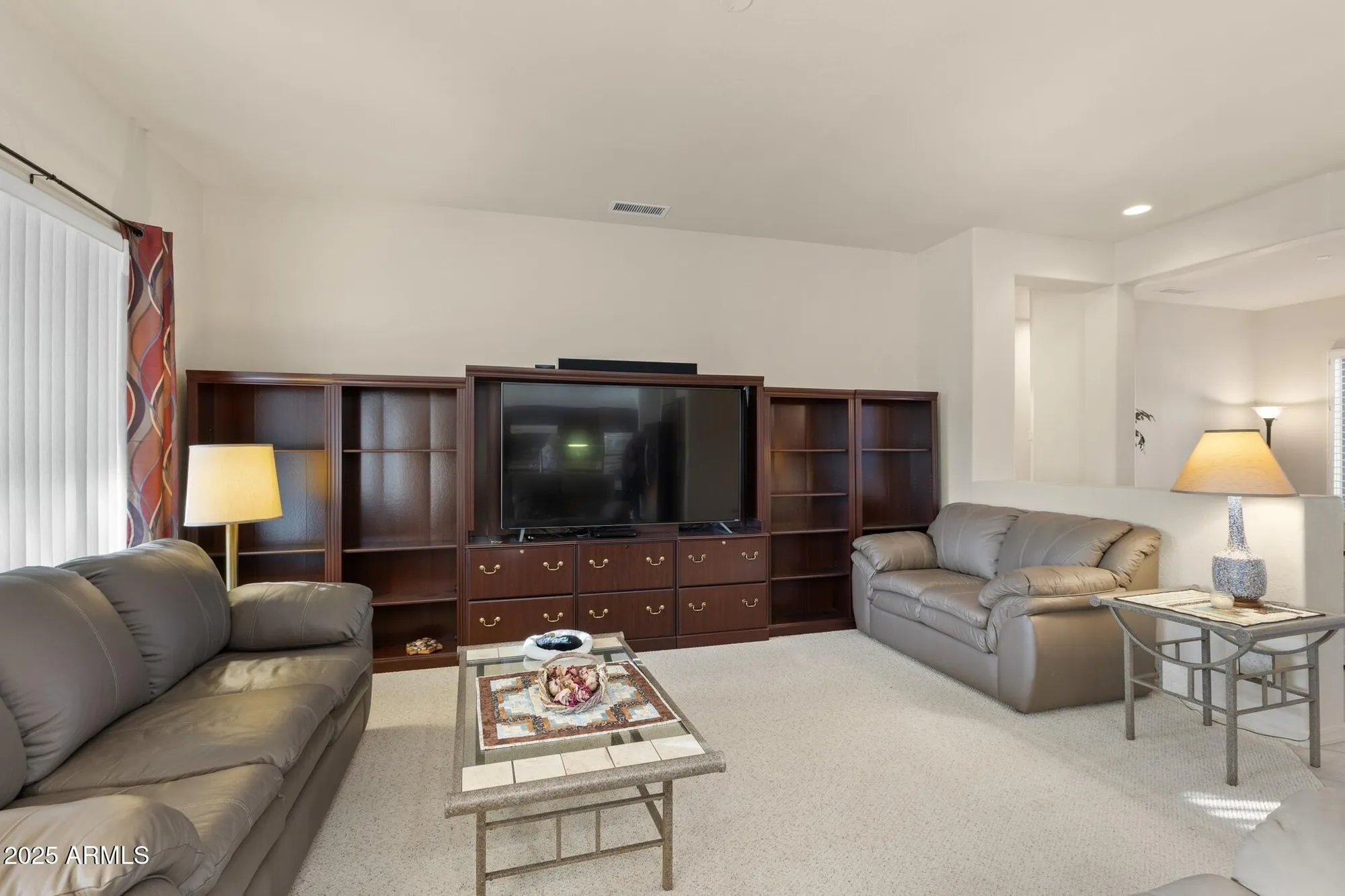 Property Slideshow image 8 of 49 | 16927 w desert blossom way, Surprise, AZ, 85387