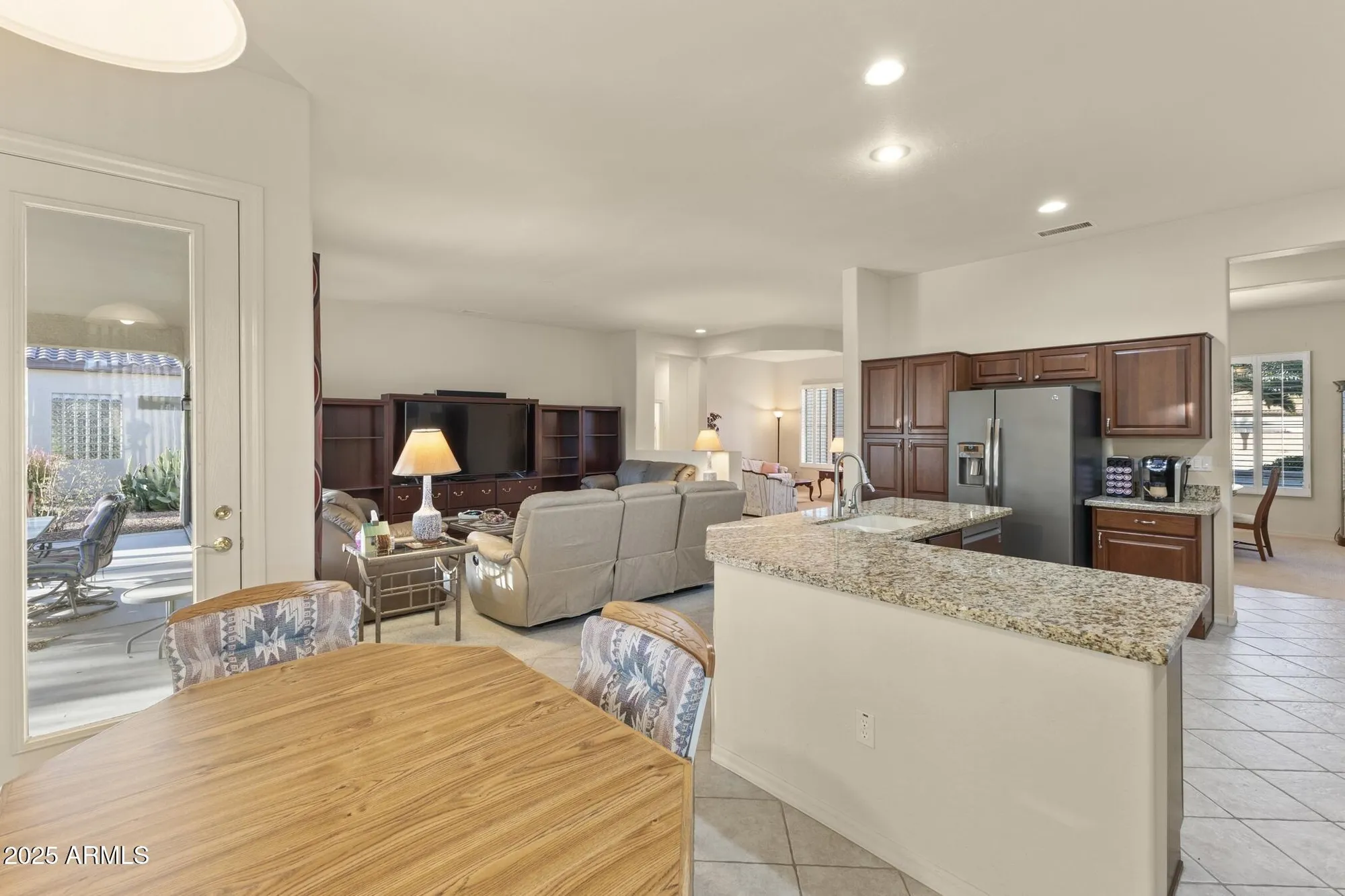 Property Slideshow image 10 of 49 | 16927 w desert blossom way, Surprise, AZ, 85387