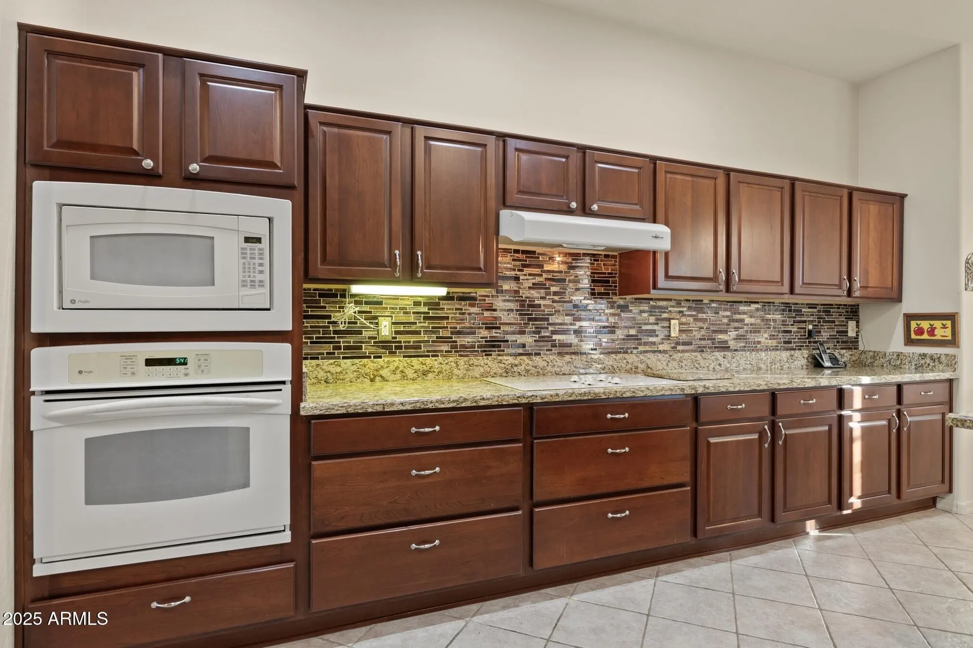 Property Slideshow image 12 of 49 | 16927 w desert blossom way, Surprise, AZ, 85387