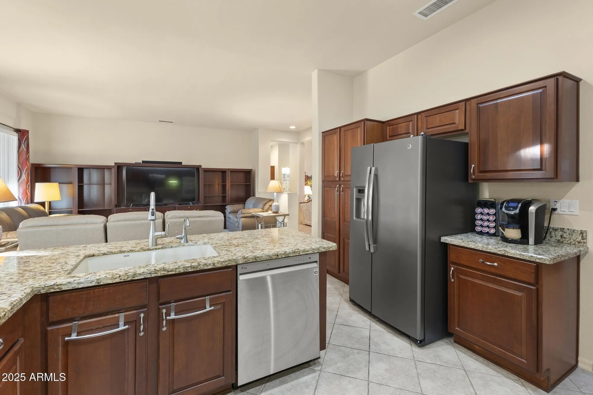 Property Slideshow image 14 of 49 | 16927 w desert blossom way, Surprise, AZ, 85387