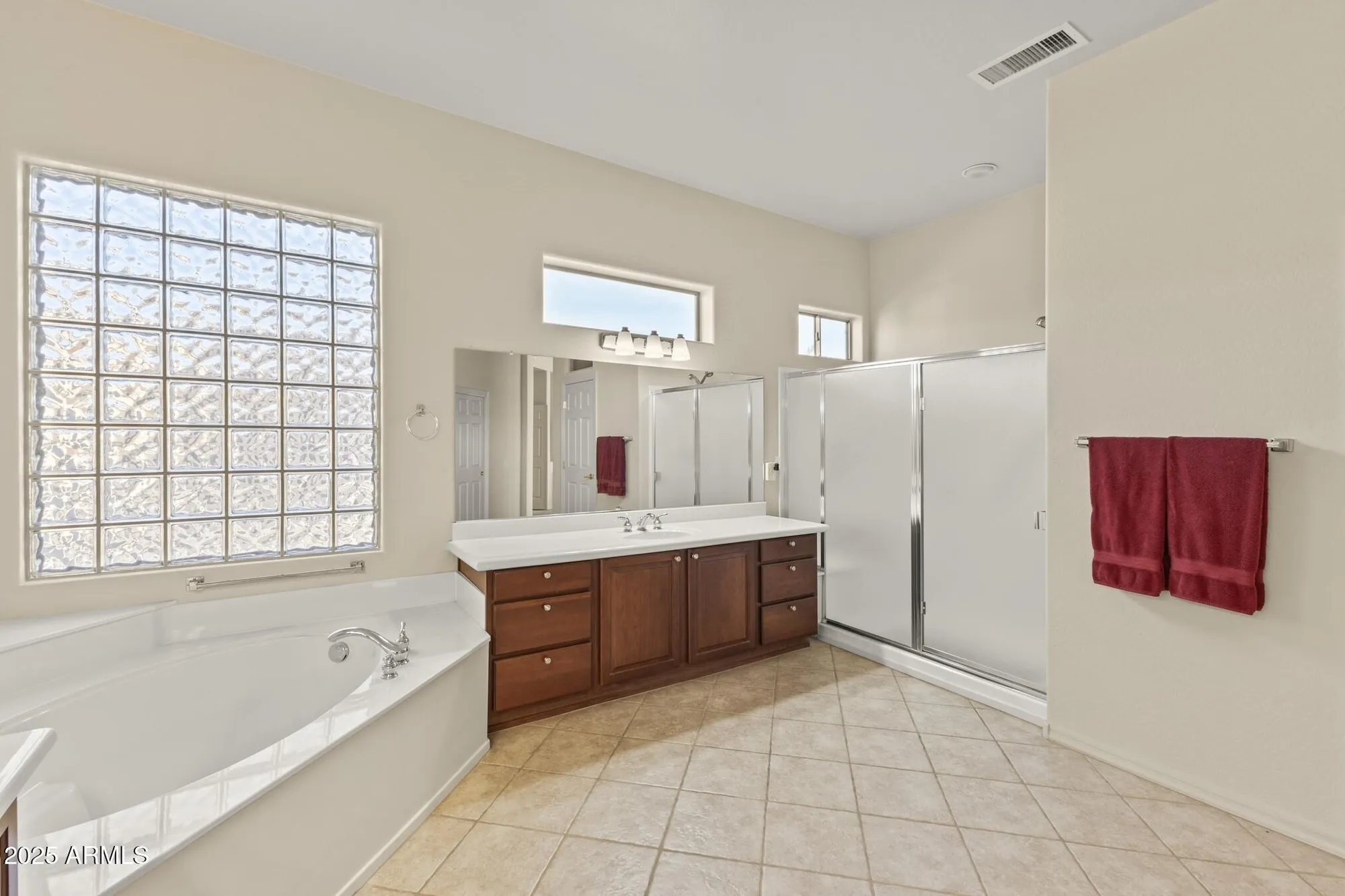 Property Slideshow image 19 of 49 | 16927 w desert blossom way, Surprise, AZ, 85387