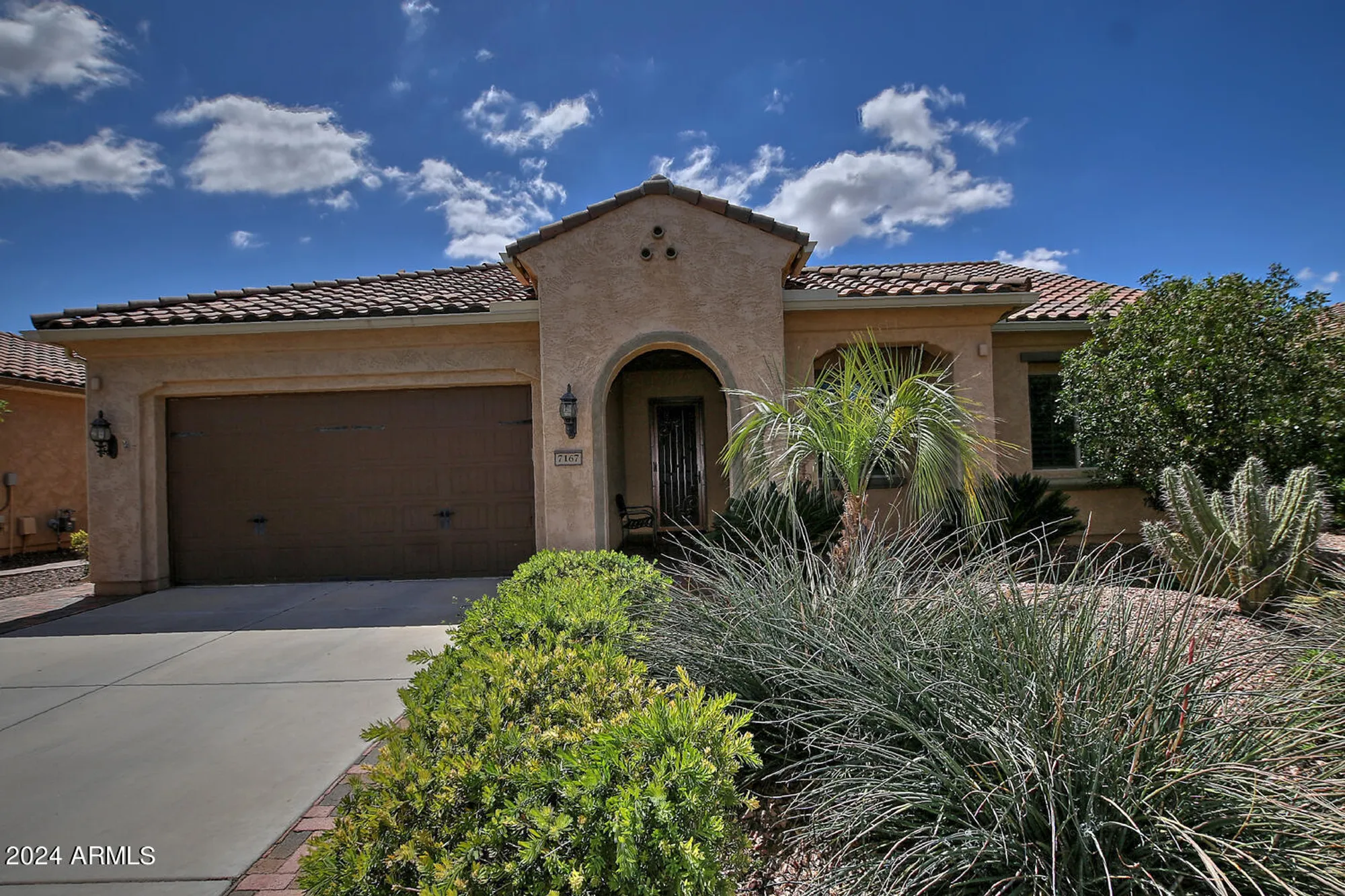 Property Slideshow image 2 of 97 | 7167 w merriweather way, Florence, AZ, 85132
