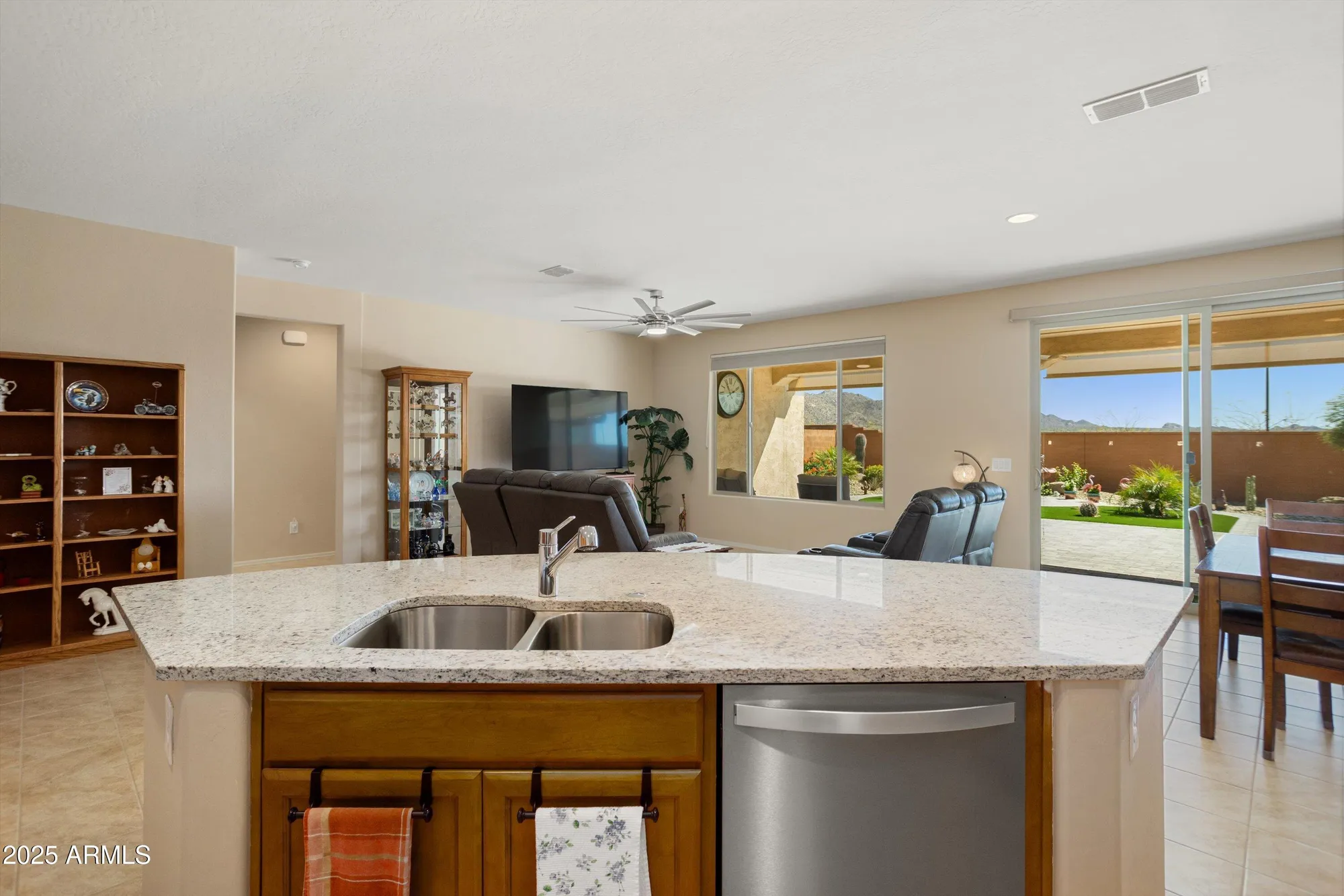 Property Slideshow image 12 of 31 | 27391 w wahalla ln, Buckeye, AZ, 85396