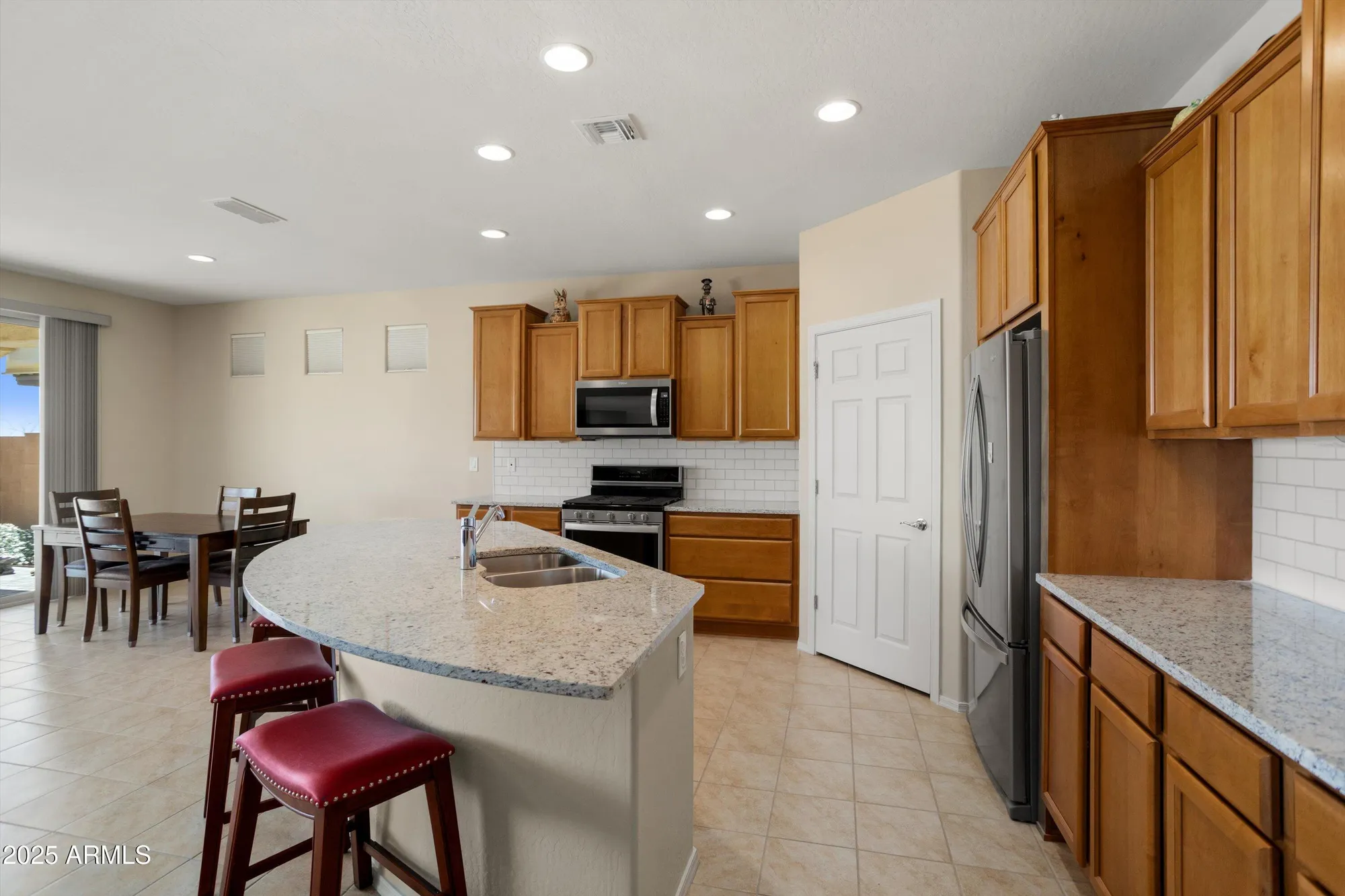 Property Slideshow image 13 of 31 | 27391 w wahalla ln, Buckeye, AZ, 85396