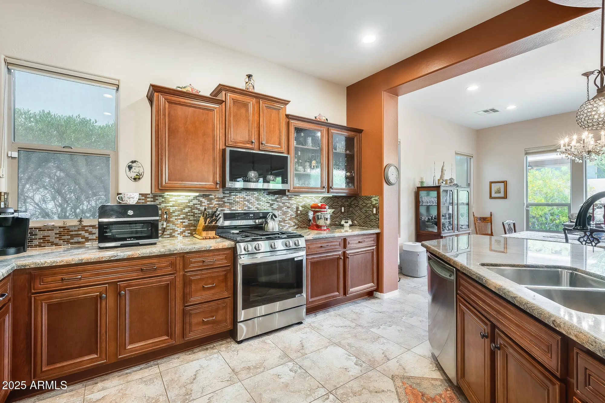 Property Slideshow image 6 of 29 | 12964 w fossil dr, Peoria, AZ, 85383