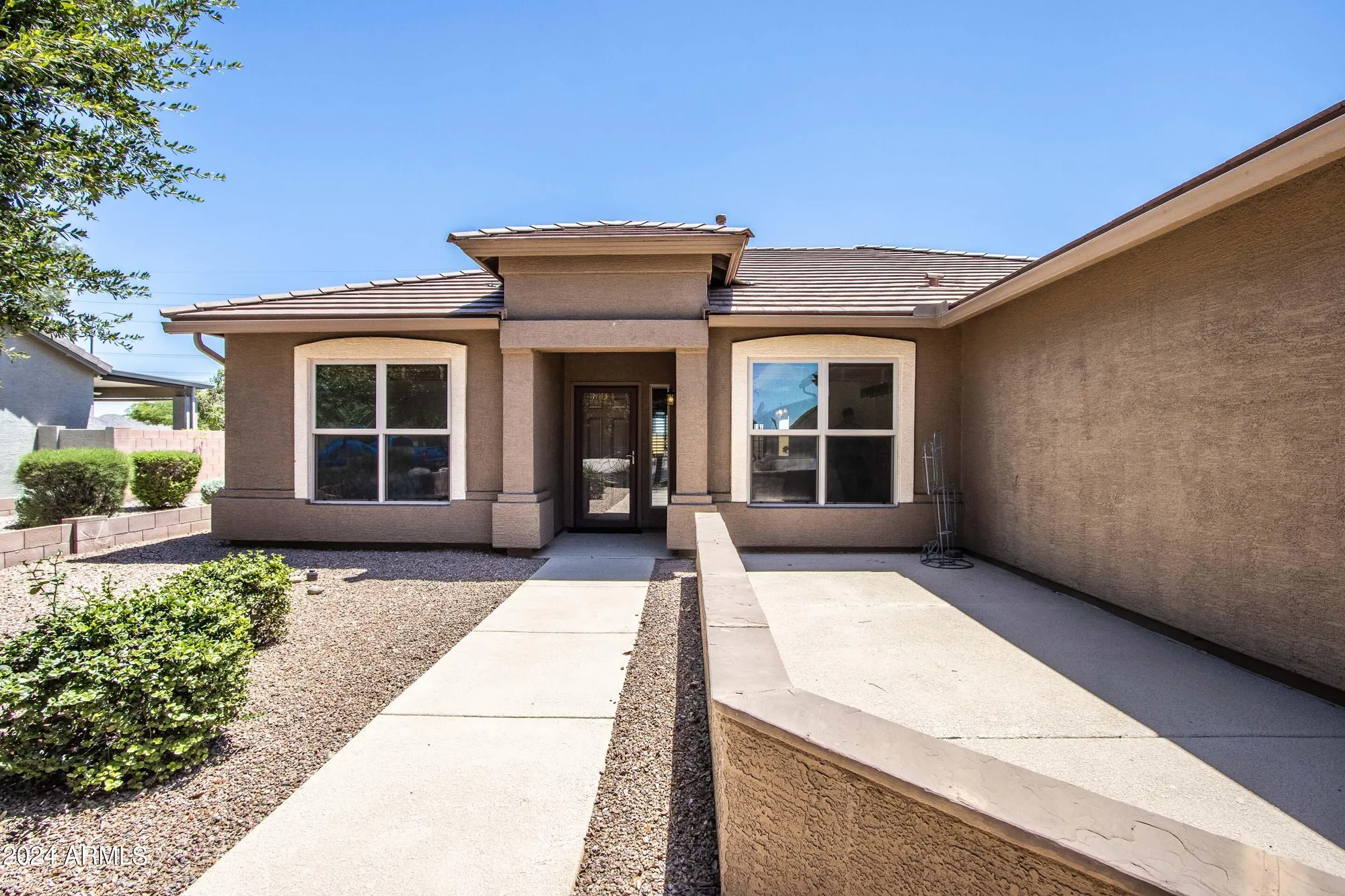 Property Slideshow image 3 of 29 | 3581 e gleneagle pl, Chandler, AZ, 85249