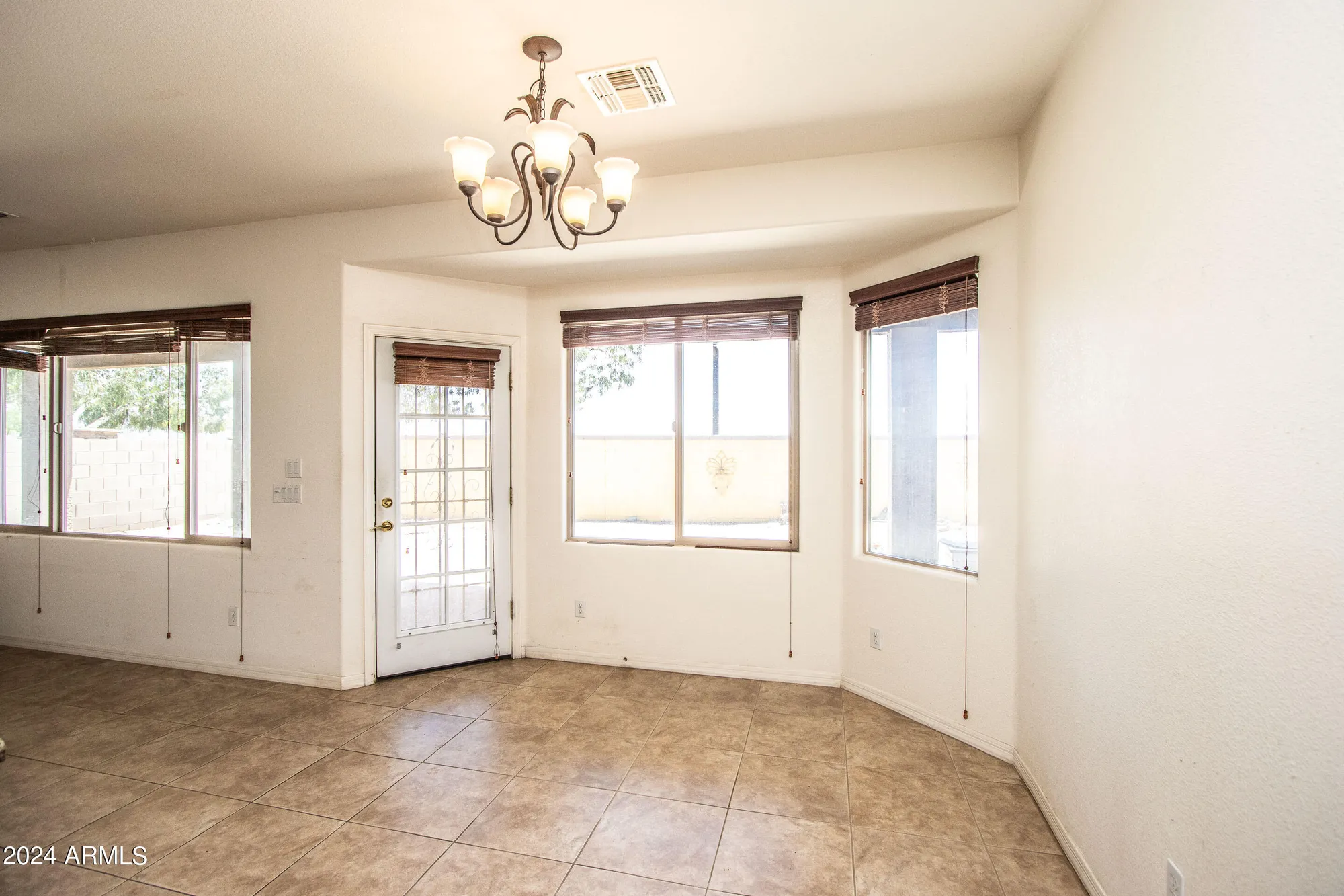 Property Slideshow image 11 of 29 | 3581 e gleneagle pl, Chandler, AZ, 85249
