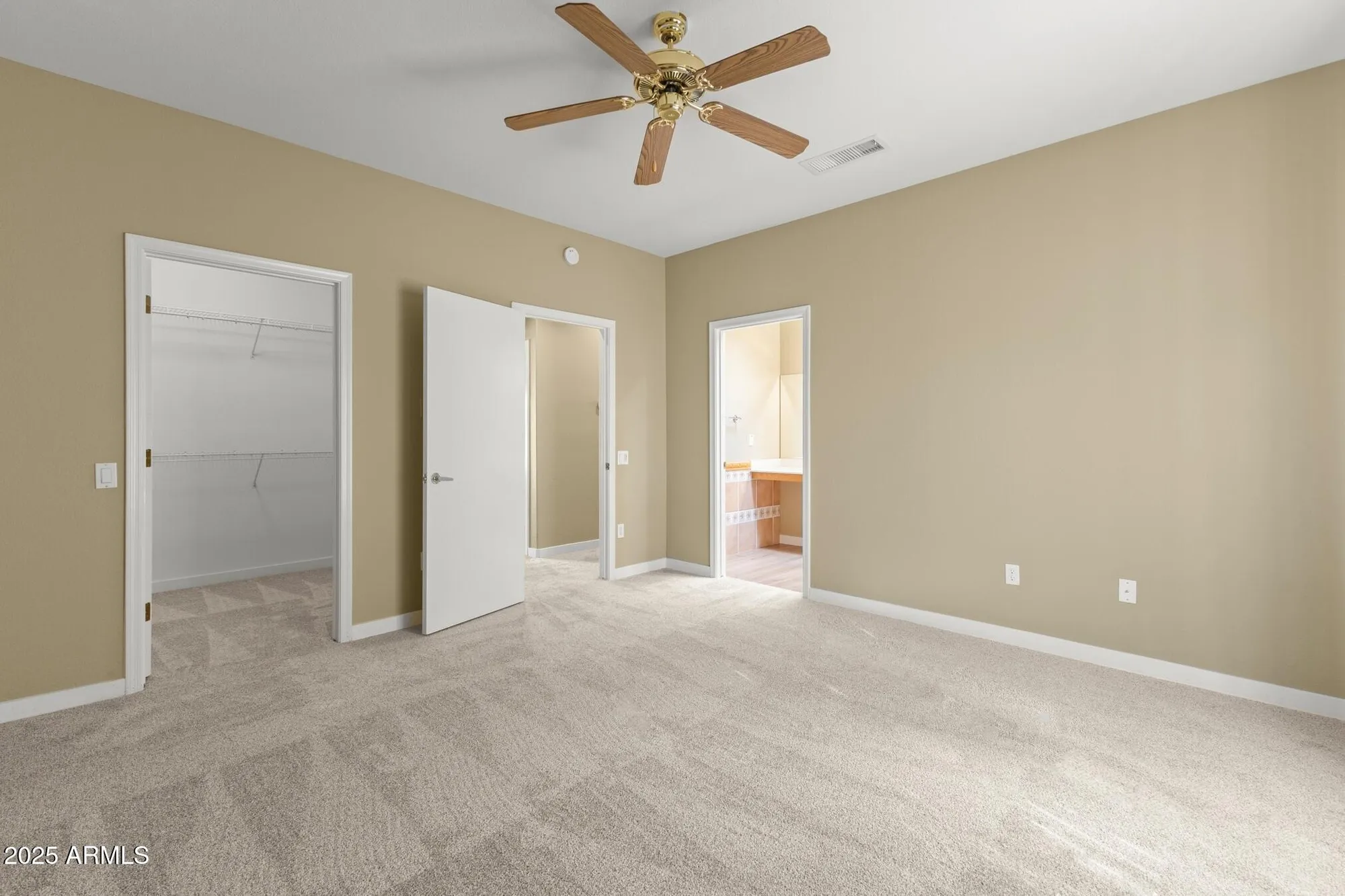 Property Slideshow image 13 of 40 | 17451 n saddle ridge dr, Surprise, AZ, 85374