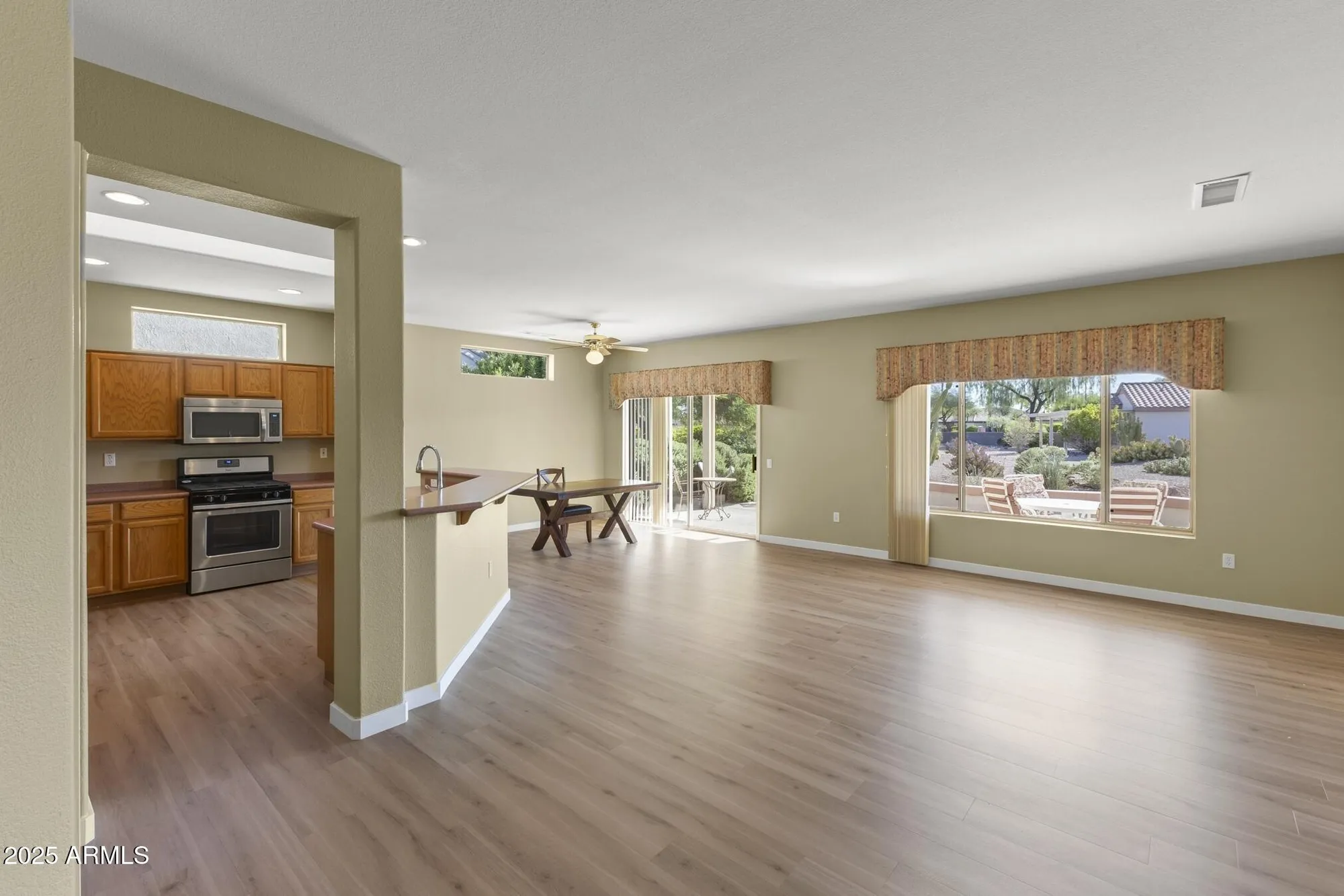 Property Slideshow image 6 of 40 | 17451 n saddle ridge dr, Surprise, AZ, 85374