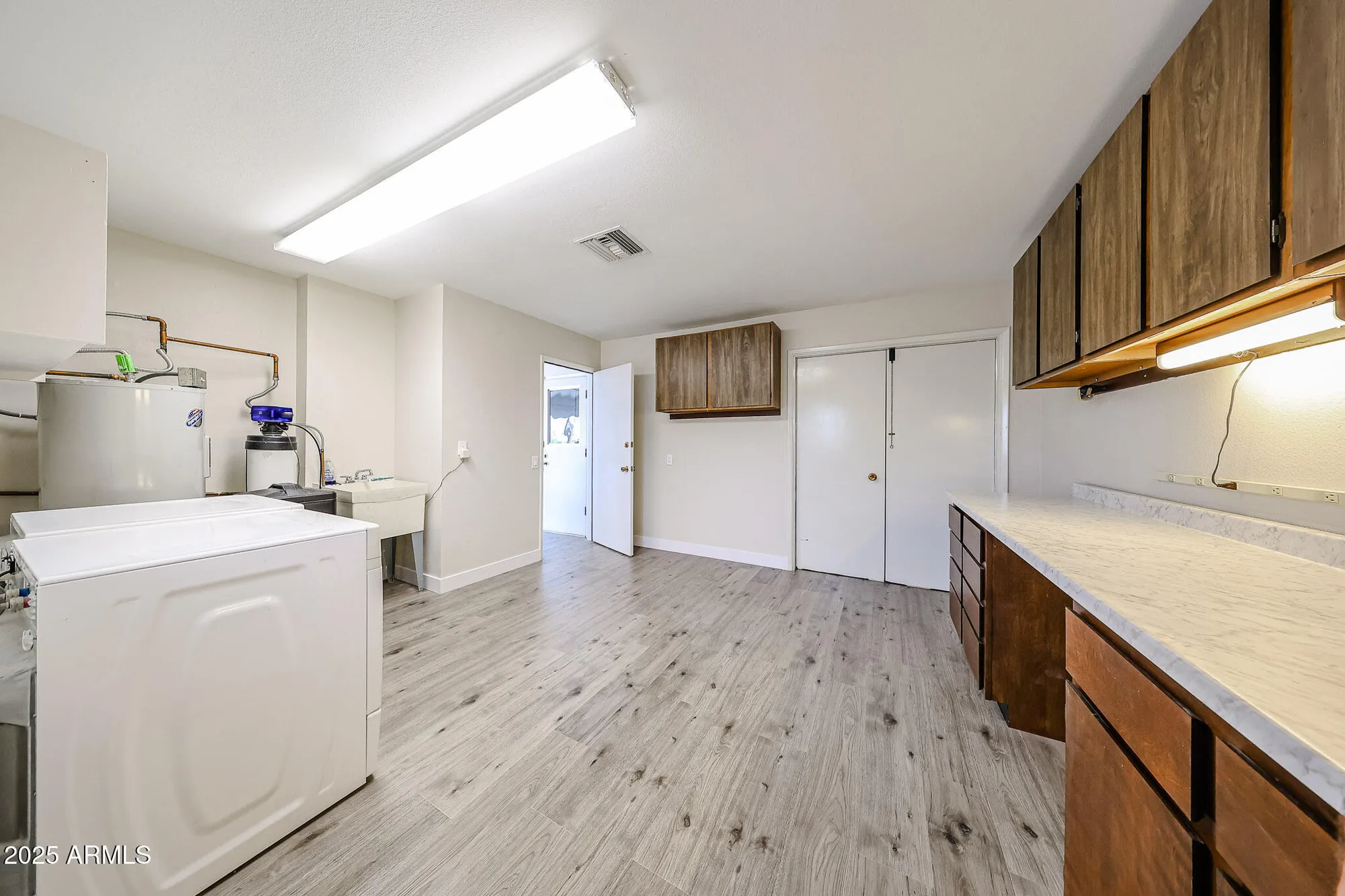 Property Slideshow image 18 of 39 | 9834 w emberwood dr, Sun City, AZ, 85351