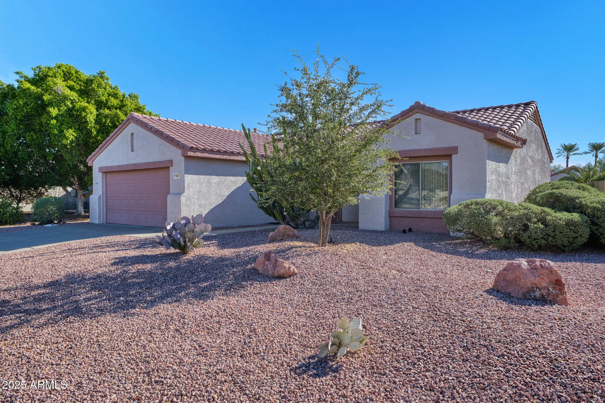 Property Slideshow image 28 of 40 | 17451 n saddle ridge dr, Surprise, AZ, 85374