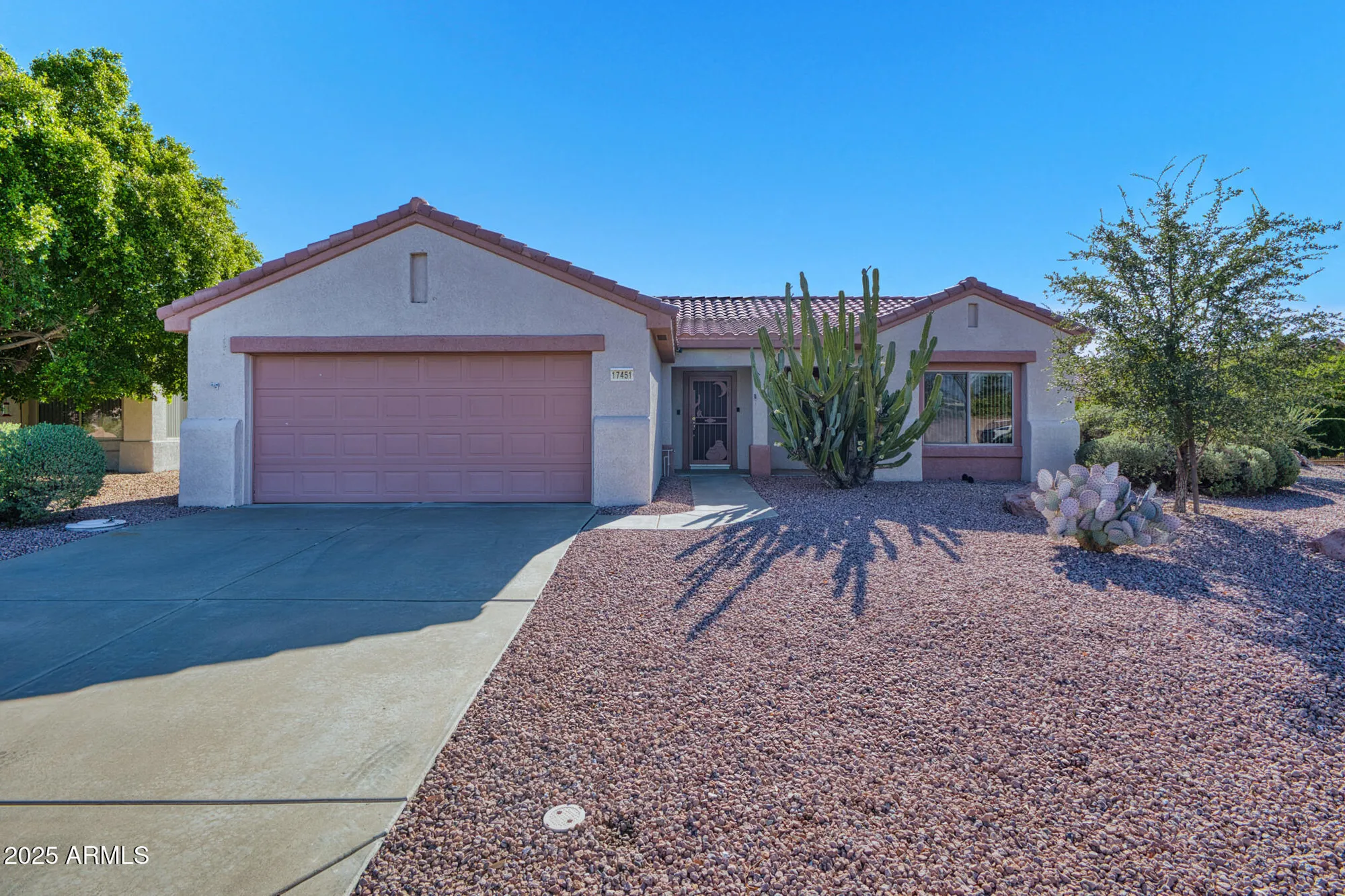 Property Slideshow image 5 of 40 | 17451 n saddle ridge dr, Surprise, AZ, 85374