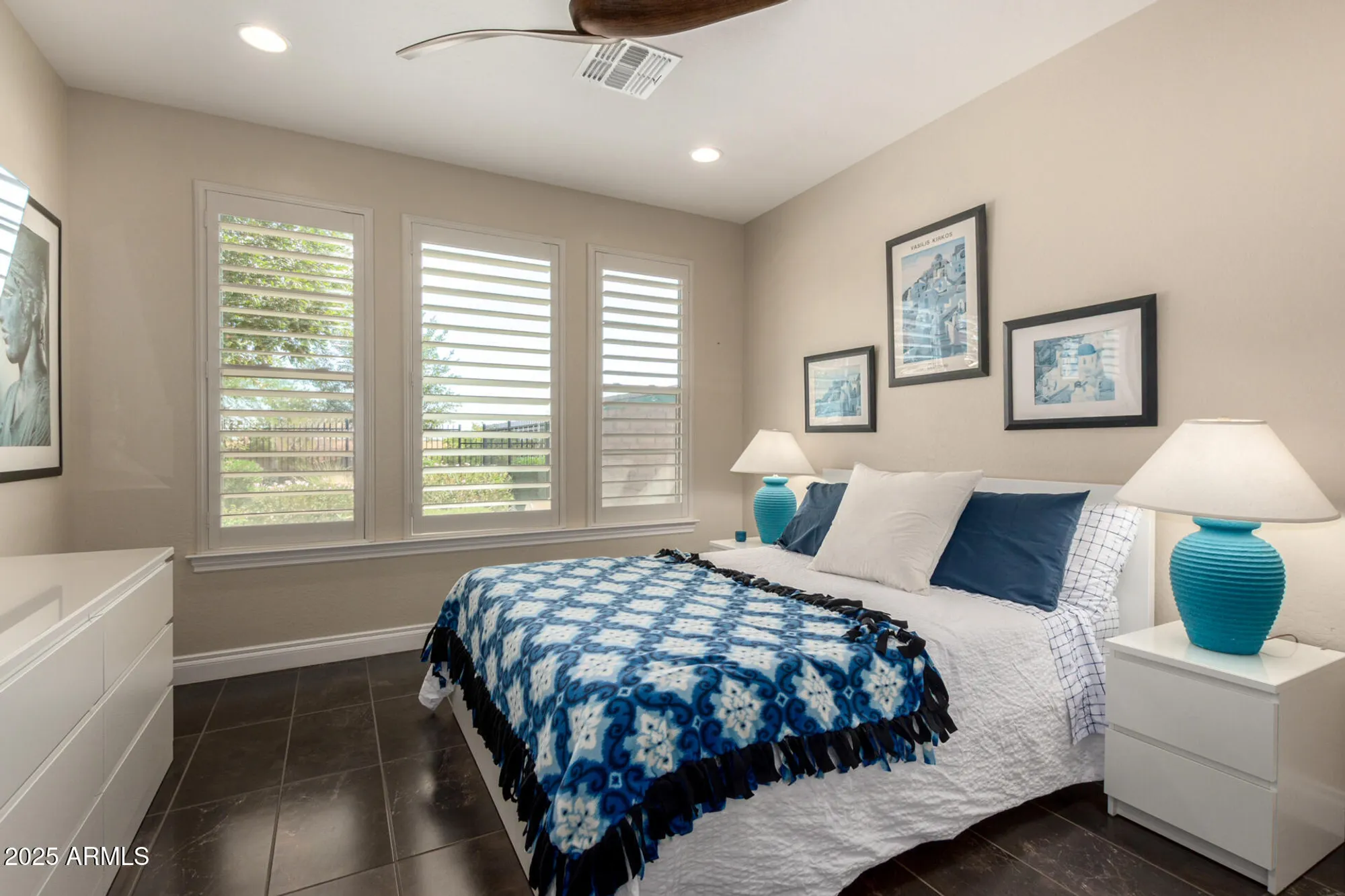 Property Slideshow image 9 of 36 | 943 e cobble stone dr, Queen Creek, AZ, 85140