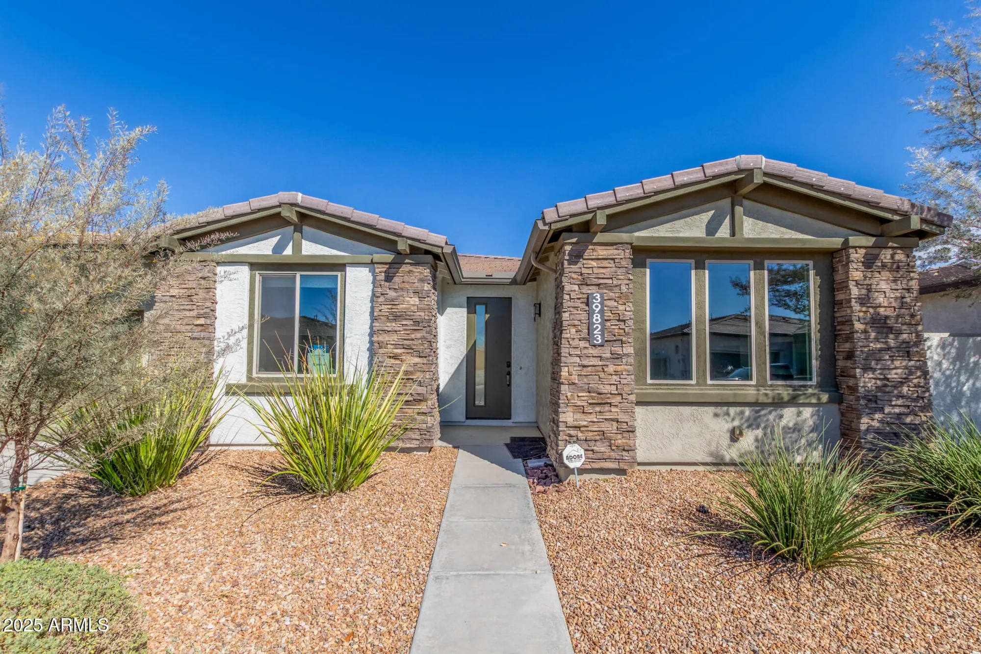 Property Slideshow image 4 of 27 | 39823 n collins ln, San Tan Valley, AZ, 85140