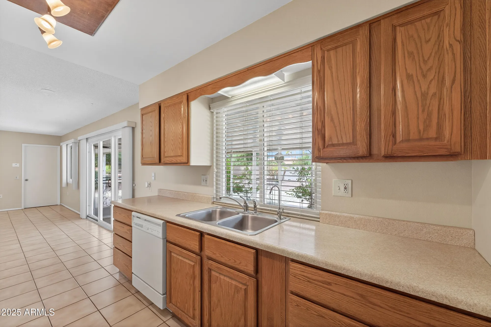 Property Slideshow image 11 of 46 | 16829 n orchard hills dr, Sun City, AZ, 85351