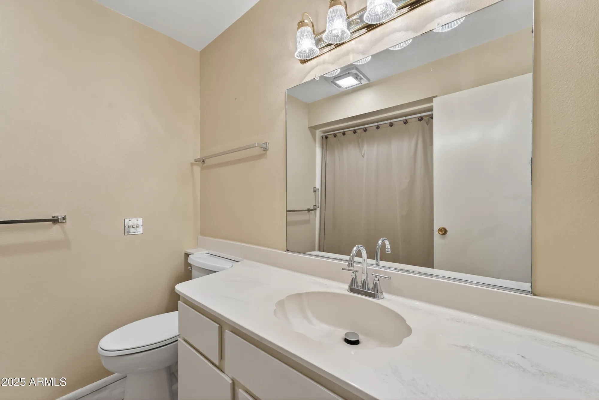 Property Slideshow image 17 of 46 | 16829 n orchard hills dr, Sun City, AZ, 85351