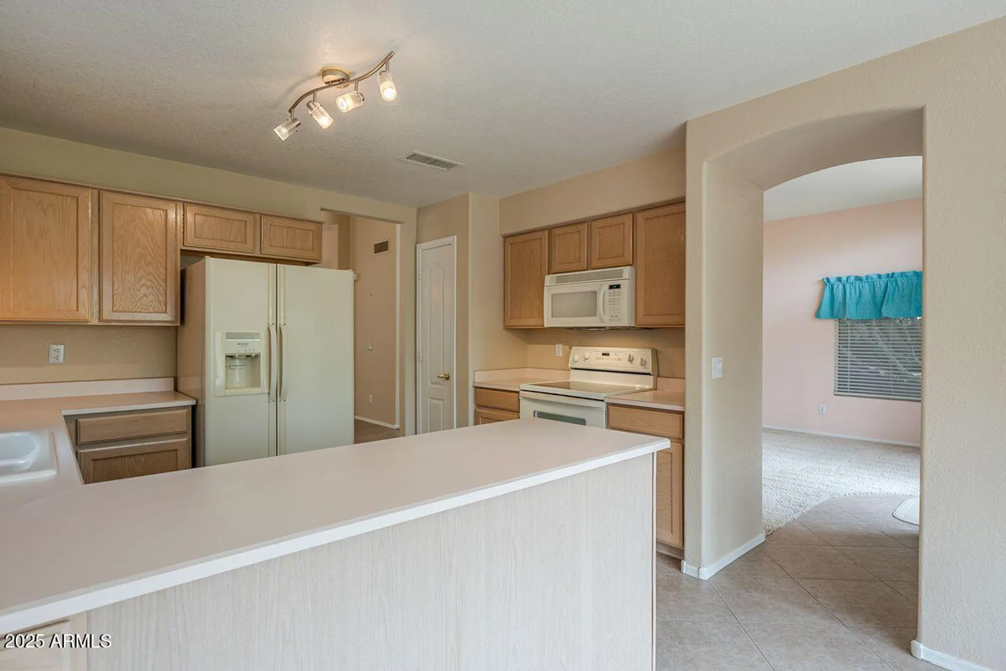 Property Slideshow image 8 of 60 | 10722 w irma ln, Peoria, AZ, 85373