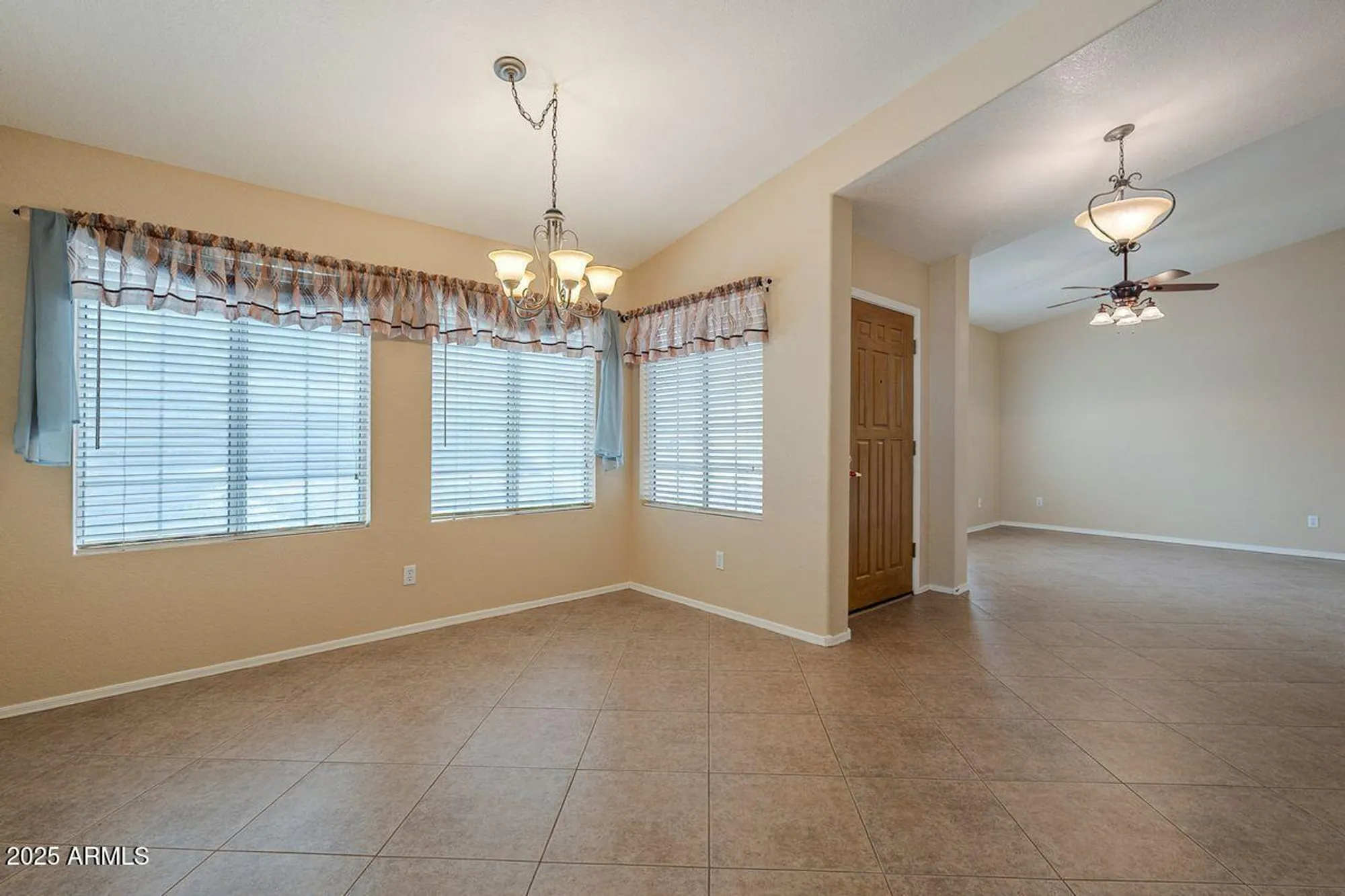 Property Slideshow image 9 of 60 | 10722 w irma ln, Peoria, AZ, 85373