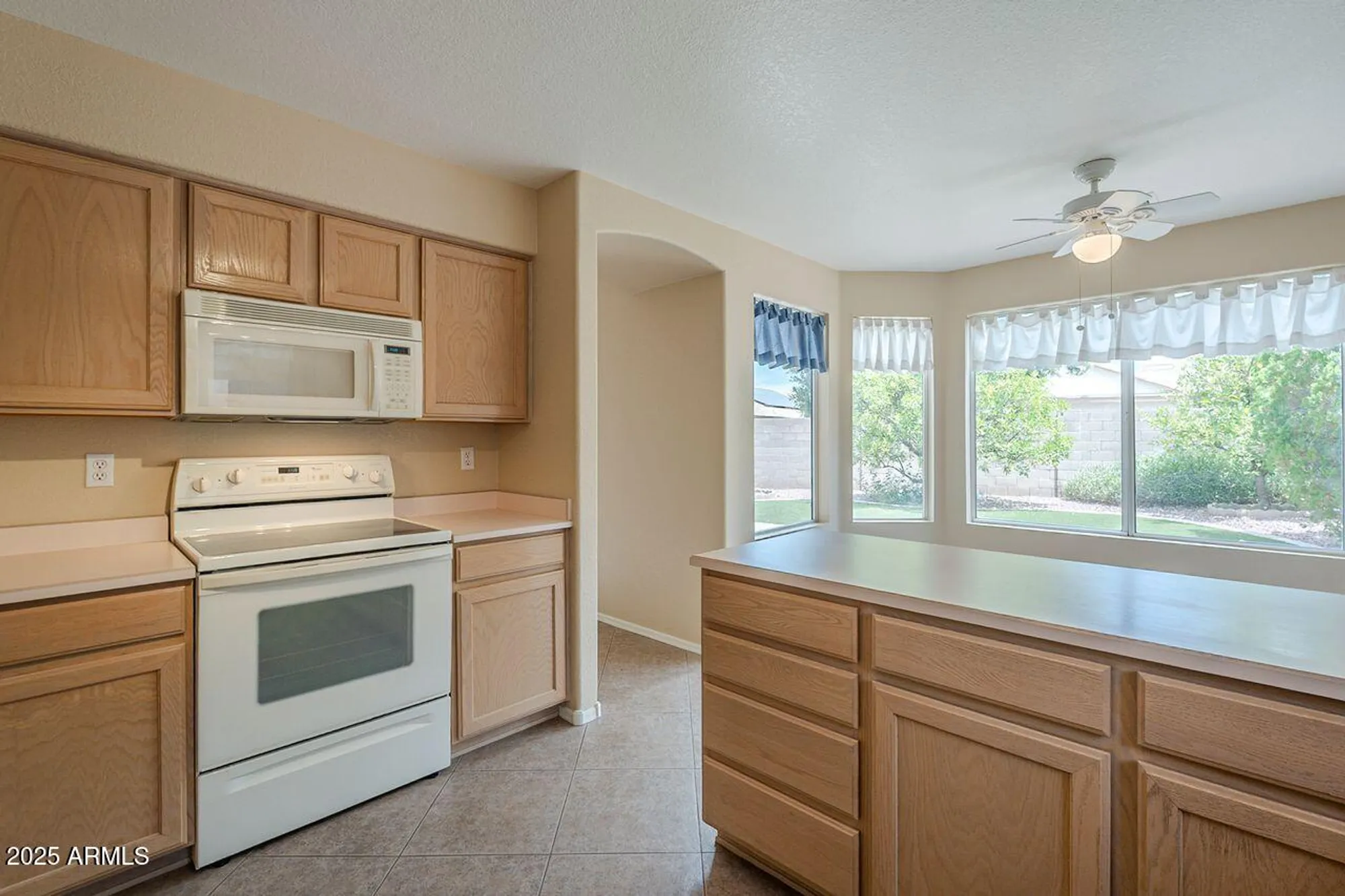 Property Slideshow image 24 of 60 | 10722 w irma ln, Peoria, AZ, 85373