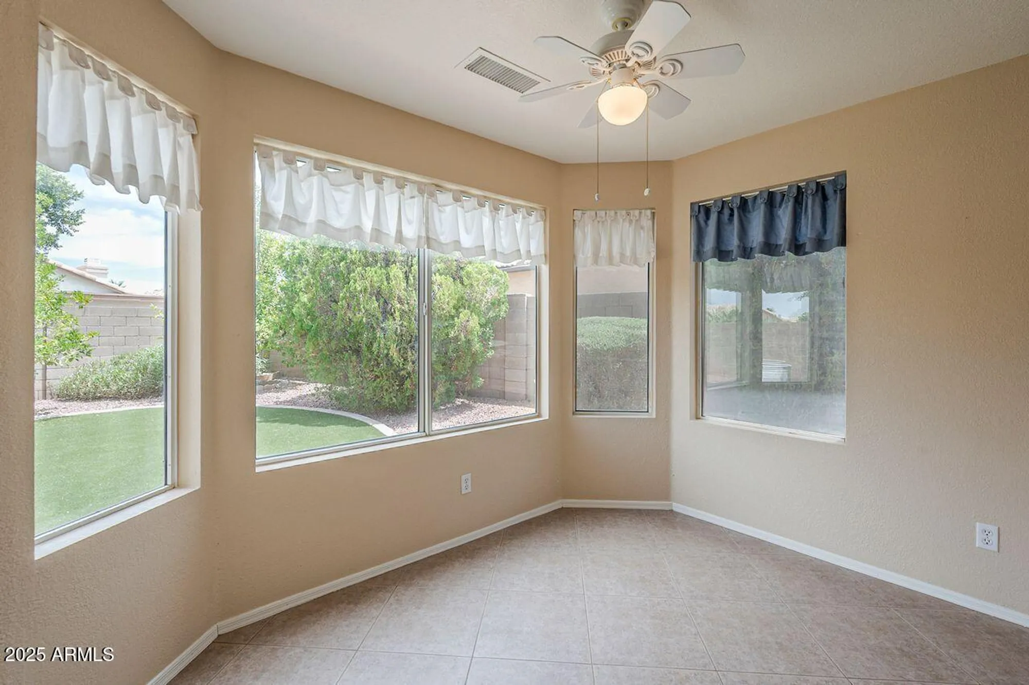 Property Slideshow image 30 of 60 | 10722 w irma ln, Peoria, AZ, 85373