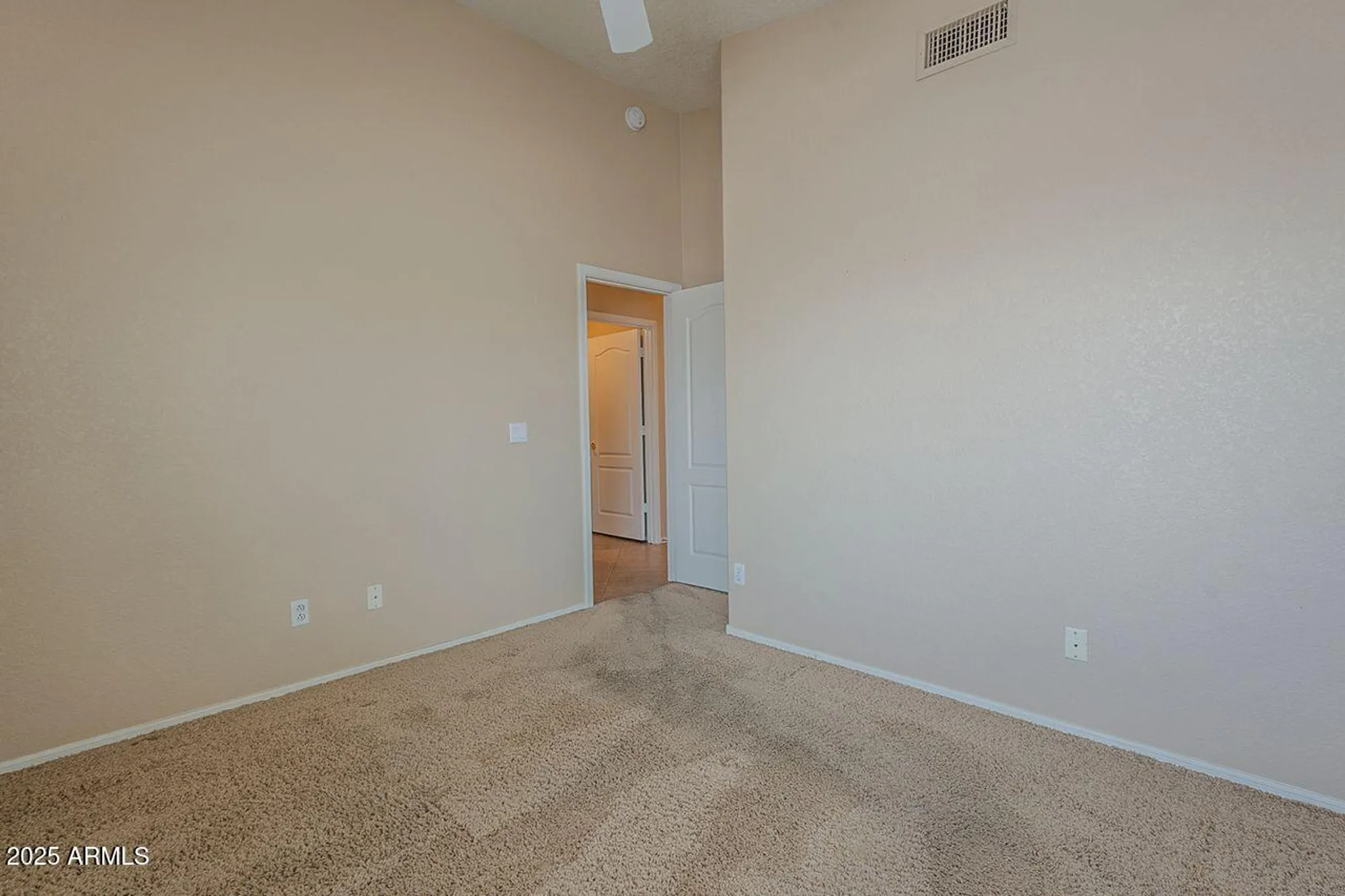 Property Slideshow image 33 of 60 | 10722 w irma ln, Peoria, AZ, 85373
