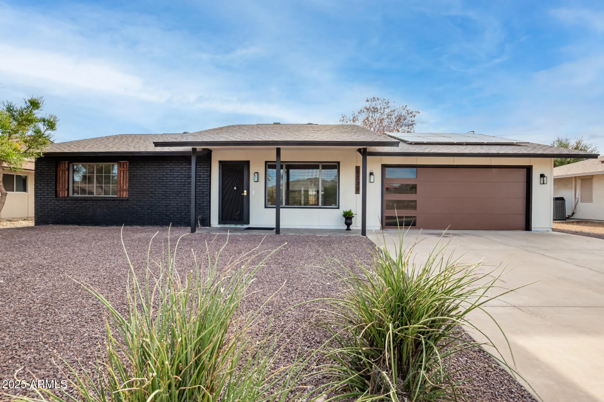 Property Slideshow image 1 of 26 | 9339 w spanish moss ln, Sun City, AZ, 85373