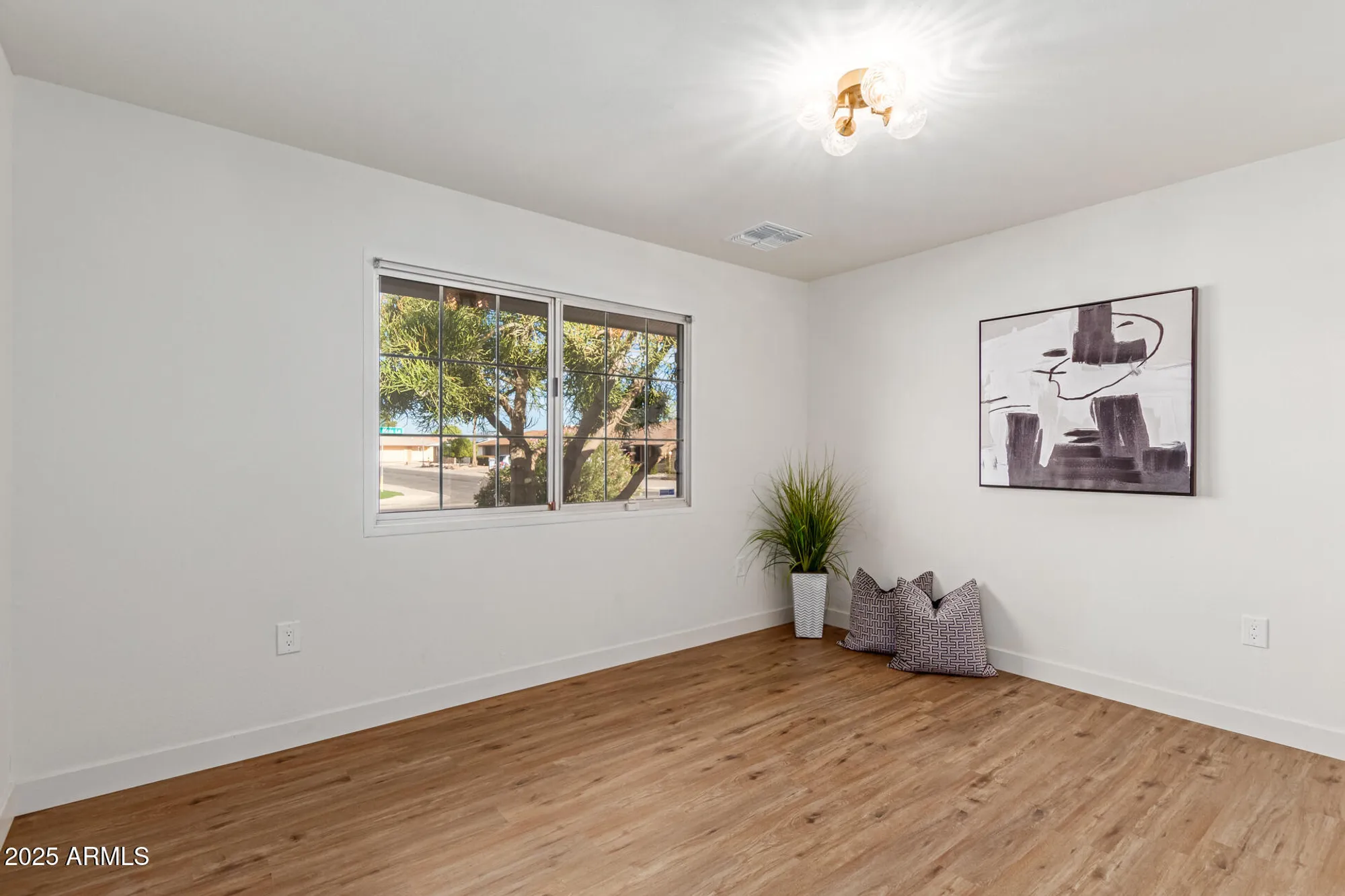 Property Slideshow image 20 of 26 | 9339 w spanish moss ln, Sun City, AZ, 85373