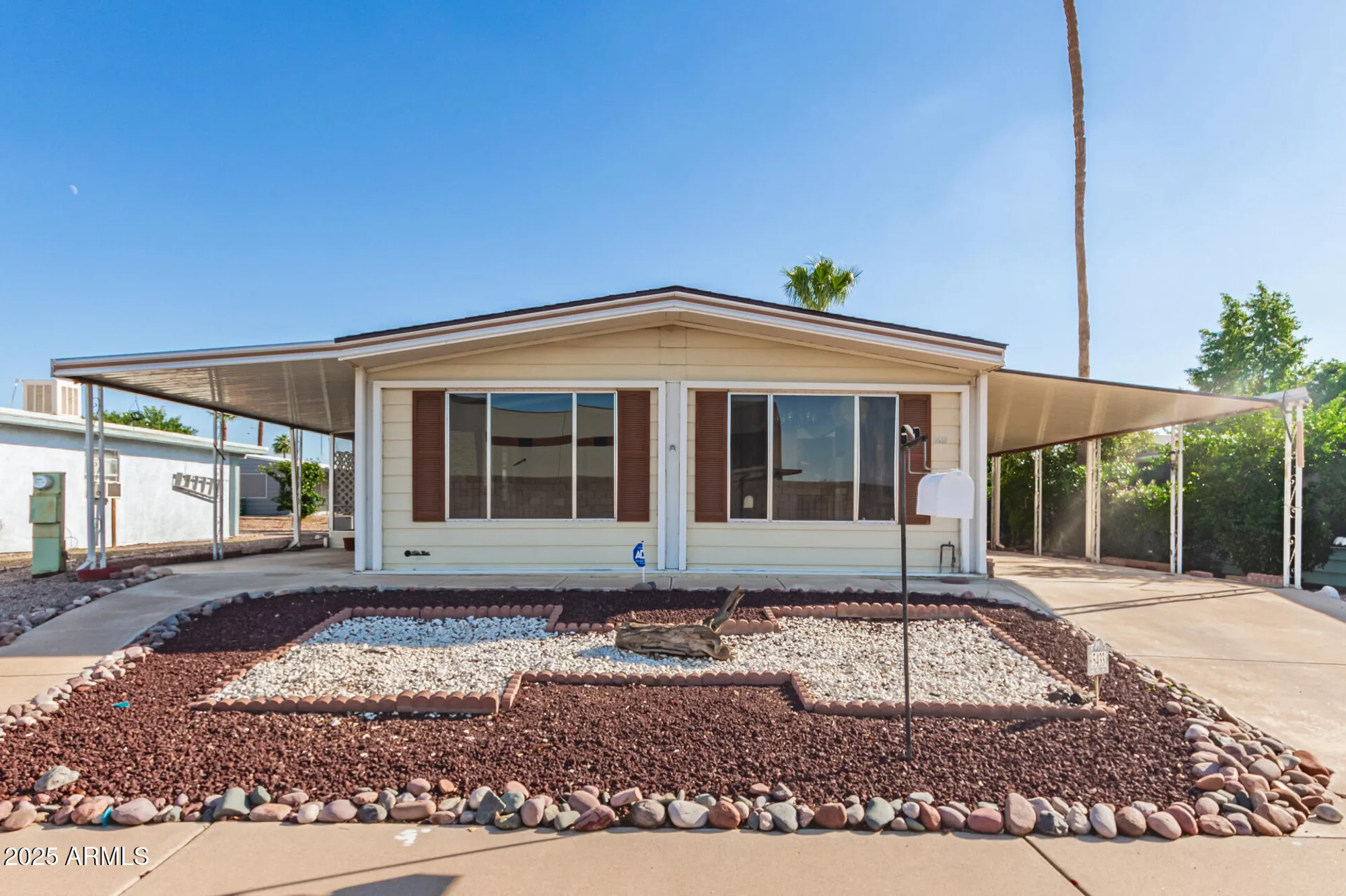 Property Slideshow image 1 of 24 | 5433 e mcdowell rd, Mesa, AZ, 85215