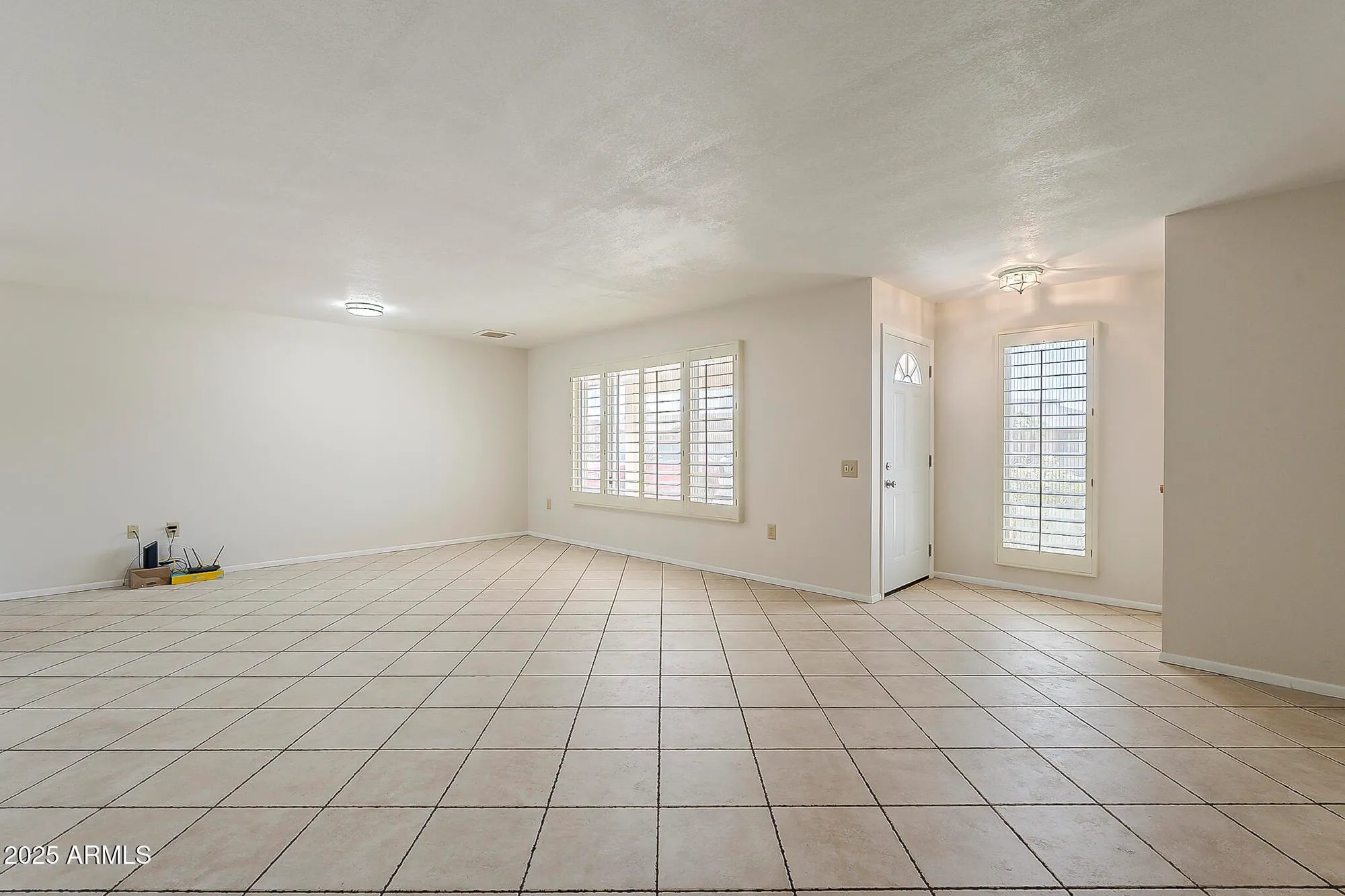 Property Slideshow image 6 of 38 | 10514 w willow creek cir, Sun City, AZ, 85373