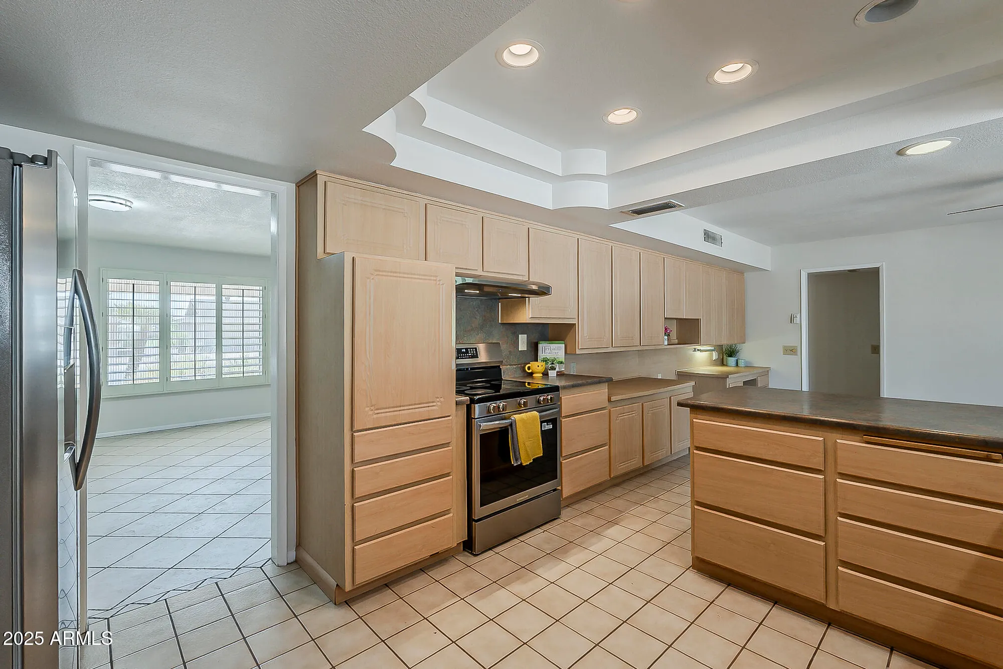 Property Slideshow image 9 of 38 | 10514 w willow creek cir, Sun City, AZ, 85373