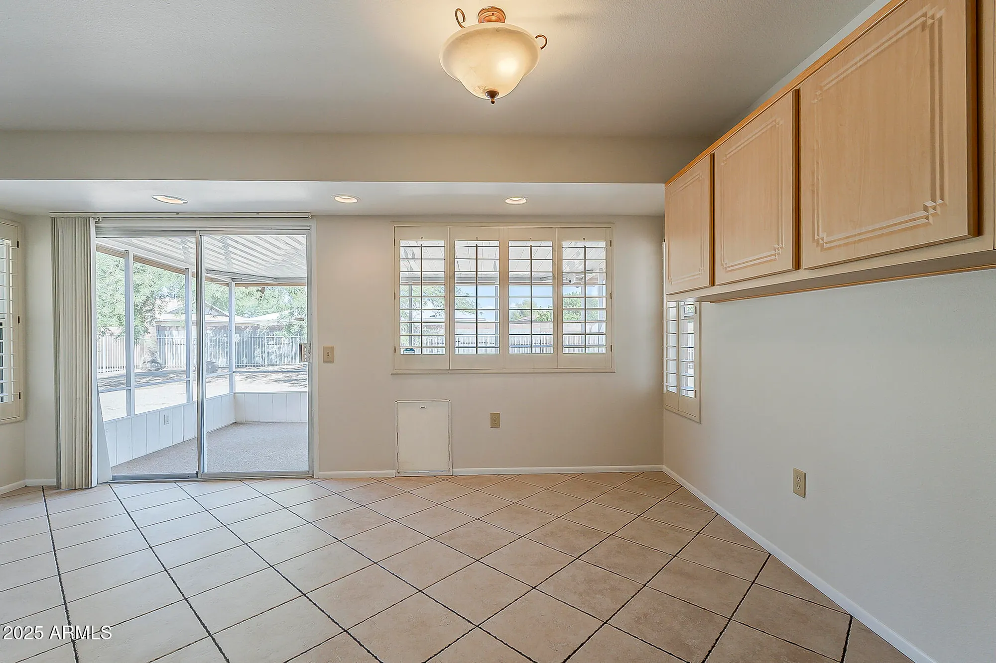 Property Slideshow image 17 of 38 | 10514 w willow creek cir, Sun City, AZ, 85373