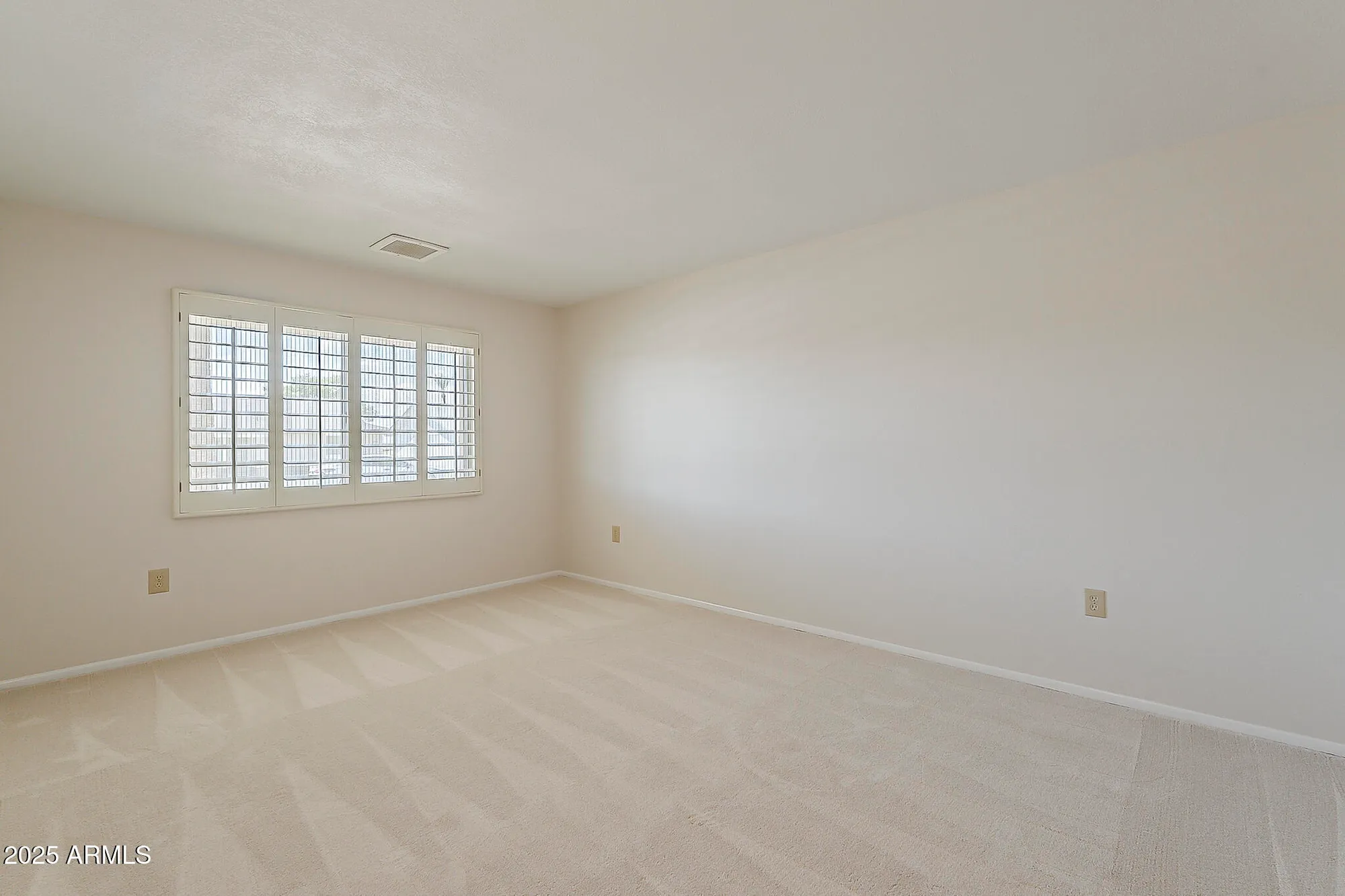 Property Slideshow image 25 of 38 | 10514 w willow creek cir, Sun City, AZ, 85373