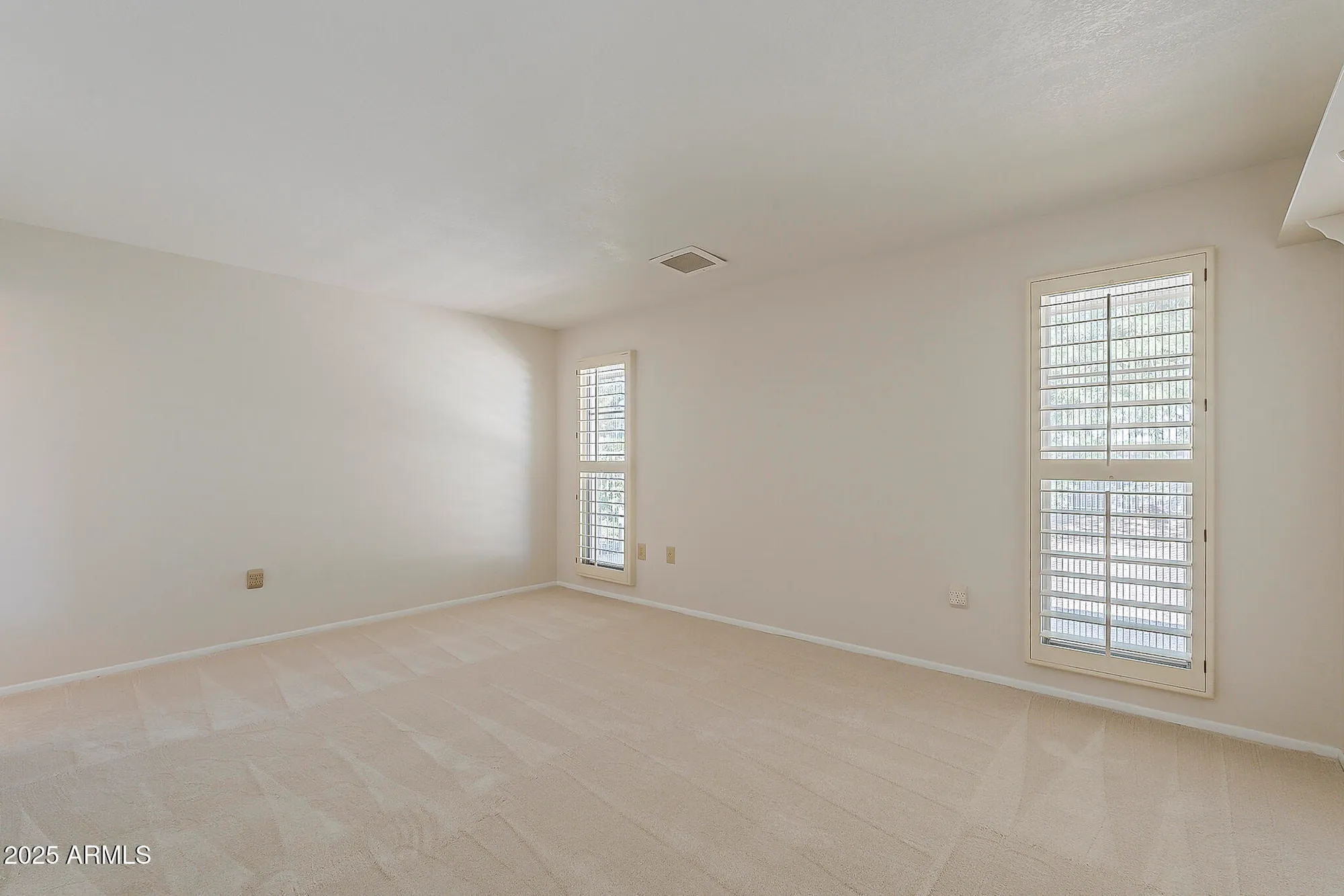 Property Slideshow image 20 of 38 | 10514 w willow creek cir, Sun City, AZ, 85373