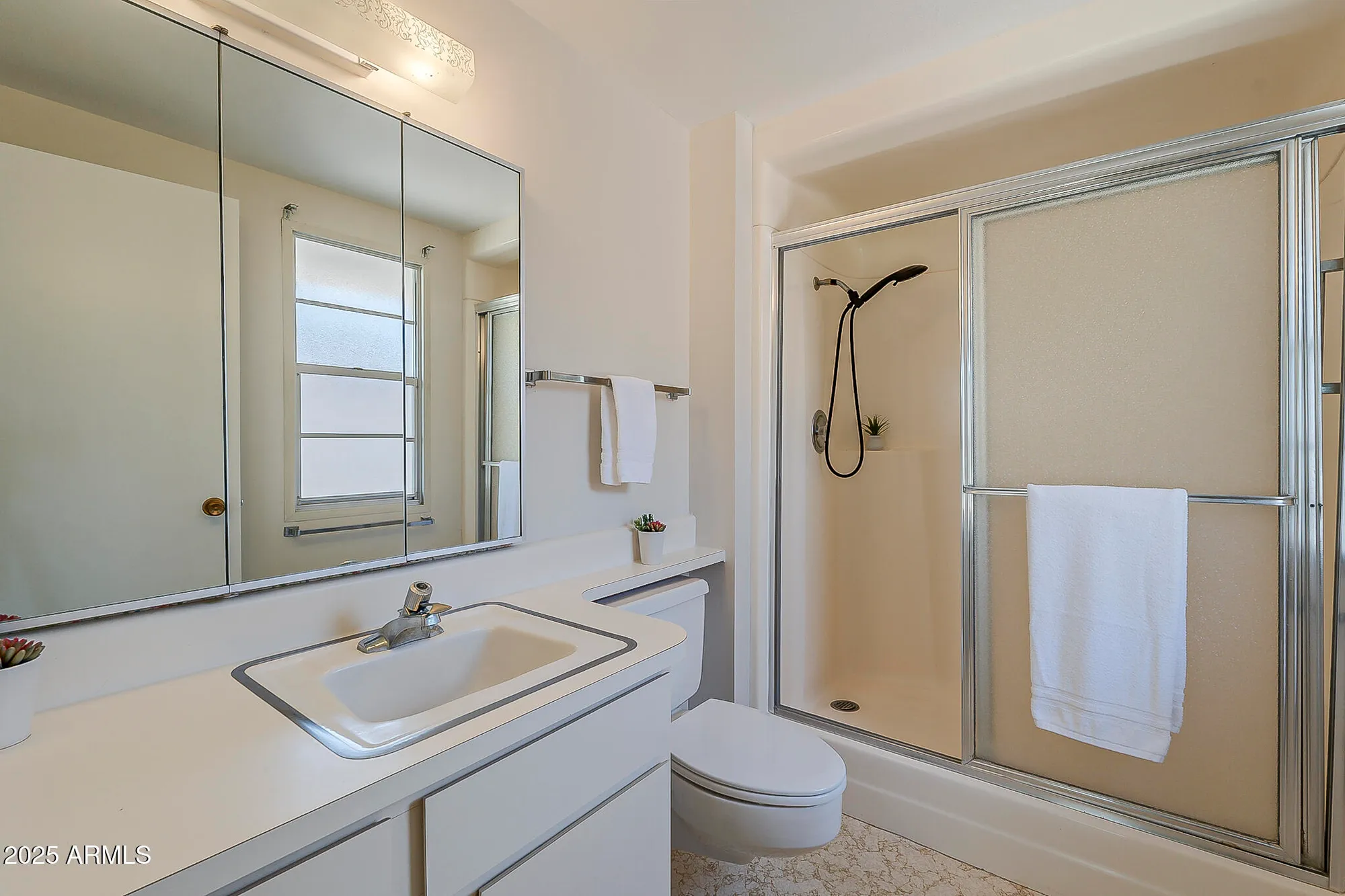 Property Slideshow image 23 of 38 | 10514 w willow creek cir, Sun City, AZ, 85373