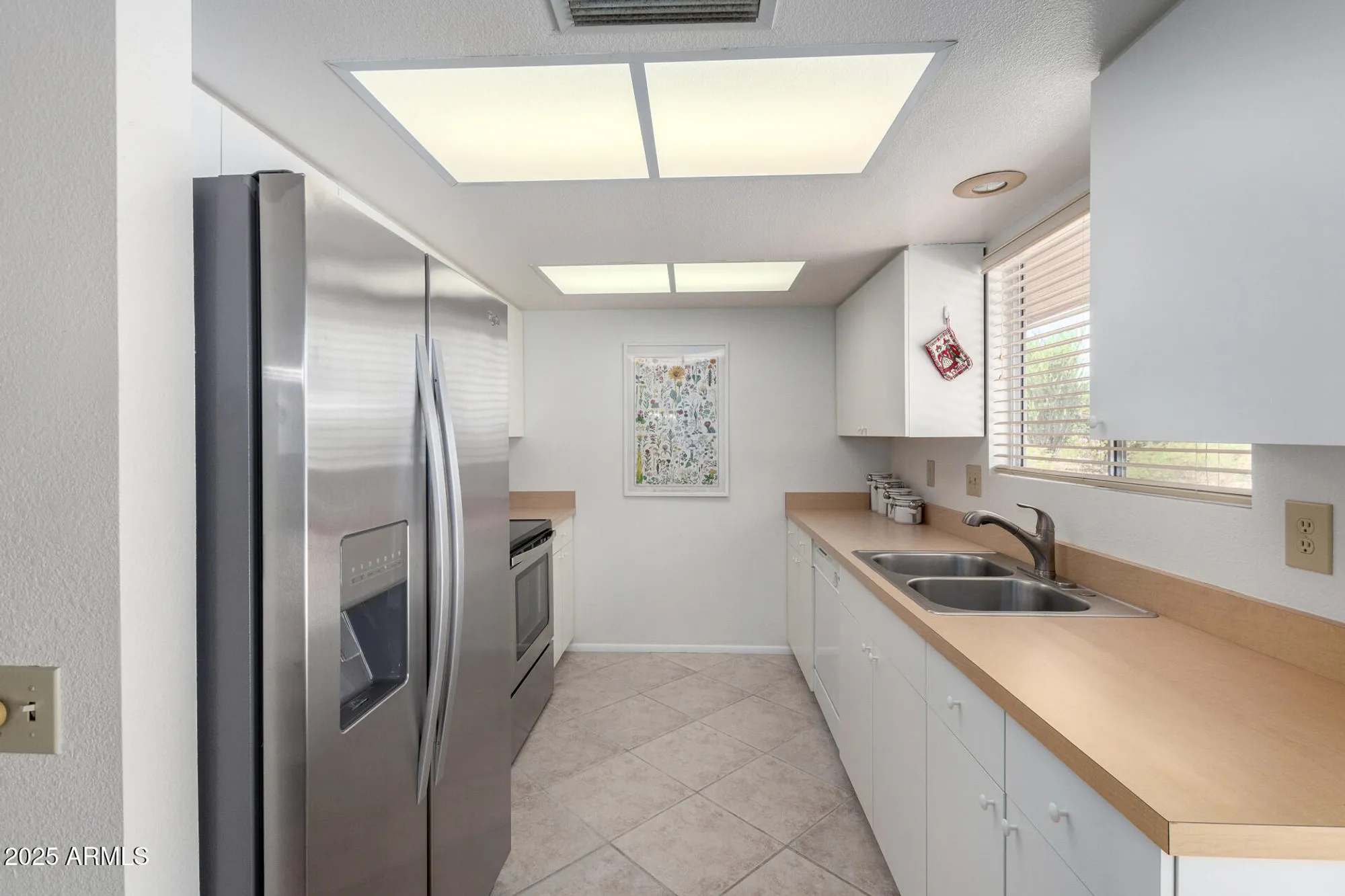 Property Slideshow image 6 of 15 | 20426 n sonnet dr, Sun City West, AZ, 85375