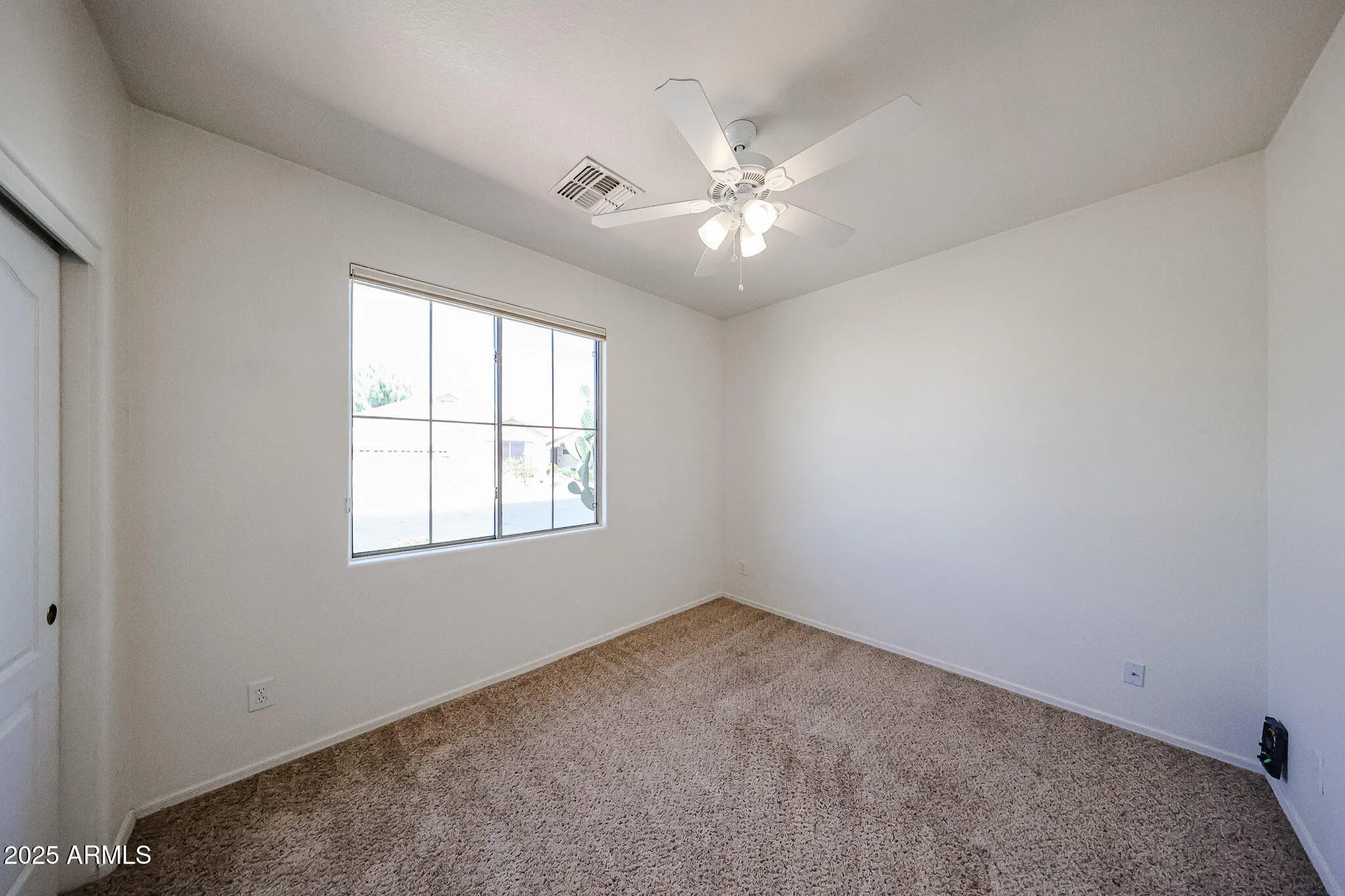 Property Slideshow image 17 of 24 | 18065 w weatherby dr, Surprise, AZ, 85374