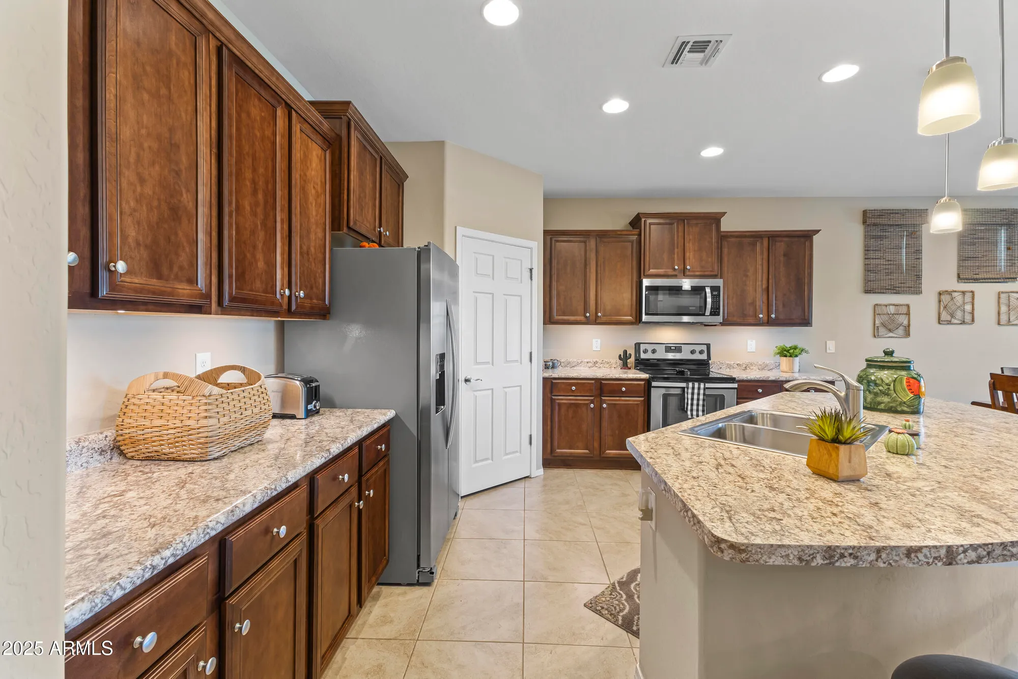 Property Slideshow image 10 of 55 | 26638 w zachary dr, Buckeye, AZ, 85396