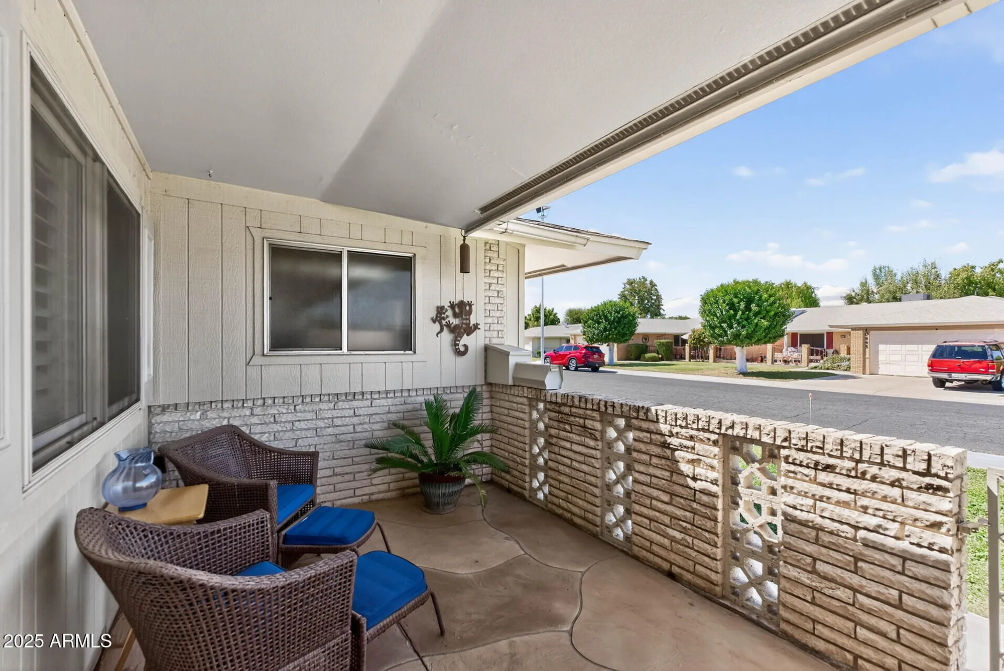 Property Slideshow image 4 of 41 | 10502 w roundelay cir, Sun City, AZ, 85351