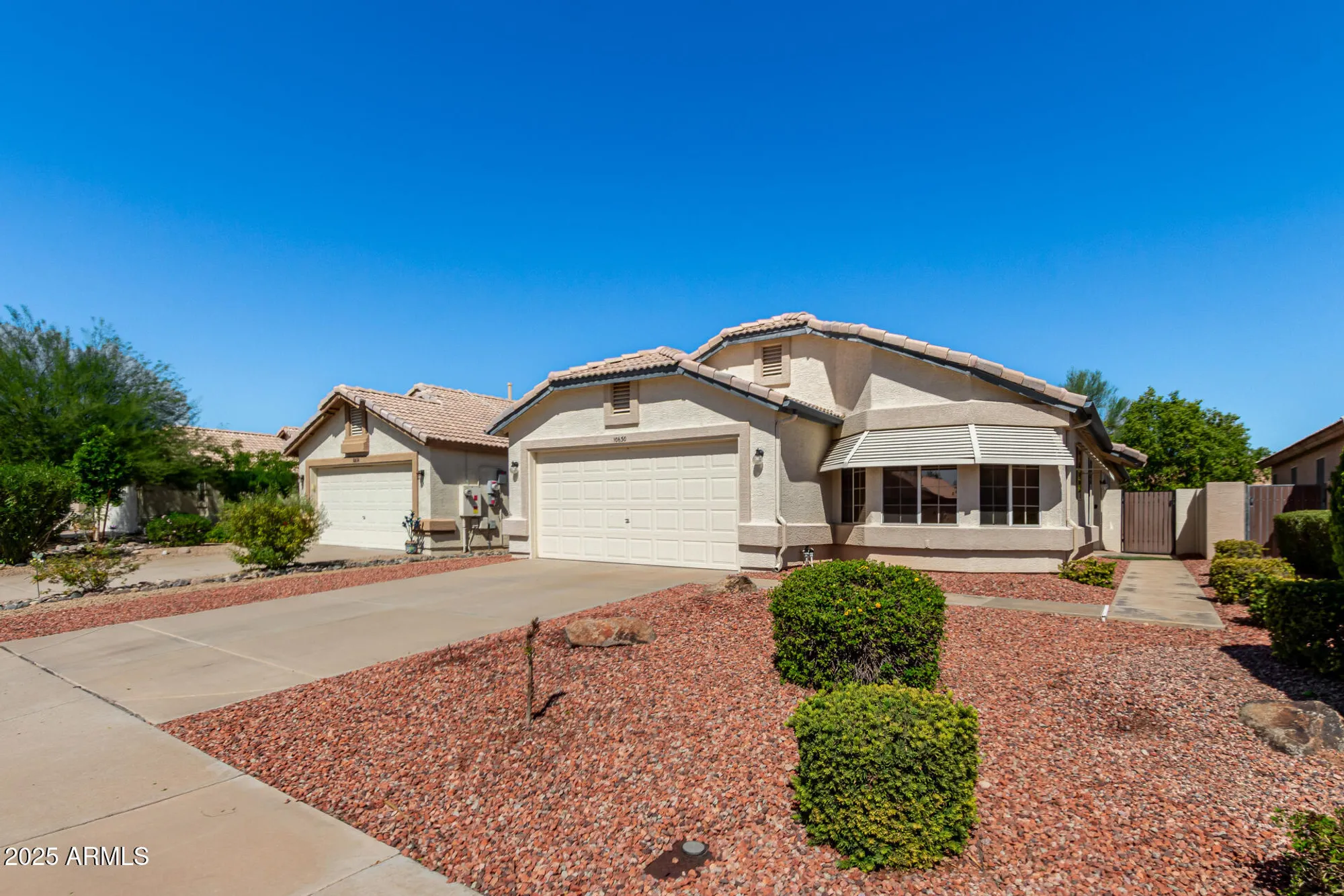 Property Slideshow image 2 of 18 | 10630 w mohawk ln, Peoria, AZ, 85382