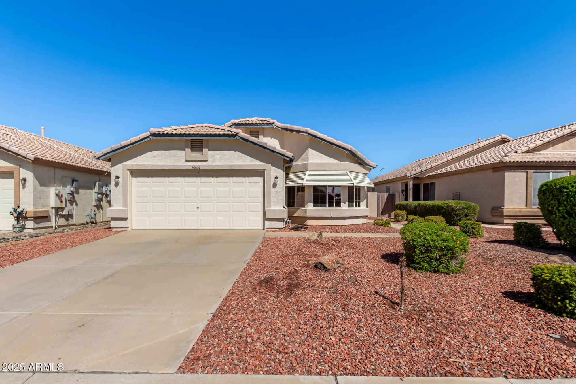 Property Slideshow image 1 of 18 | 10630 w mohawk ln, Peoria, AZ, 85382