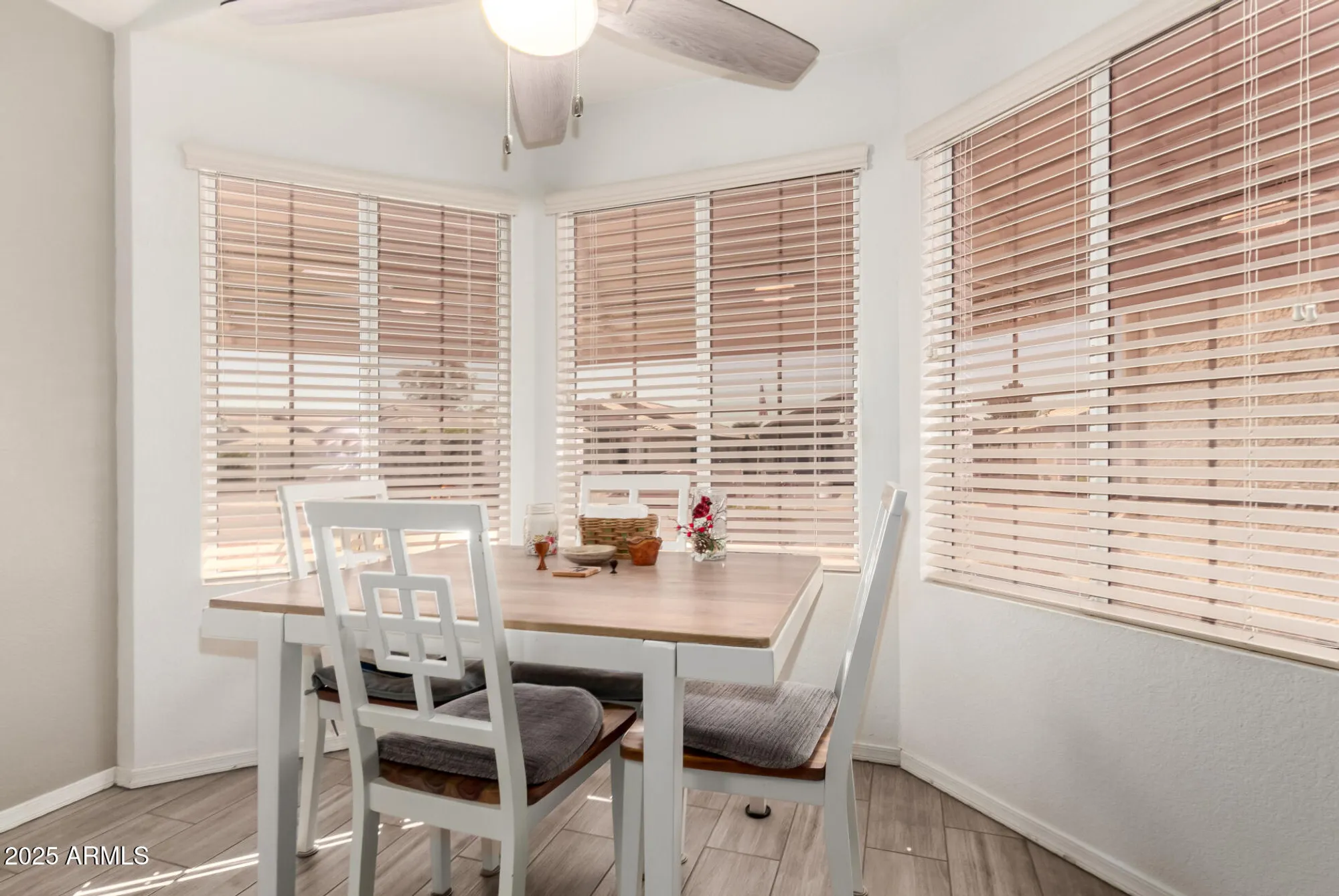 Property Slideshow image 5 of 18 | 10630 w mohawk ln, Peoria, AZ, 85382