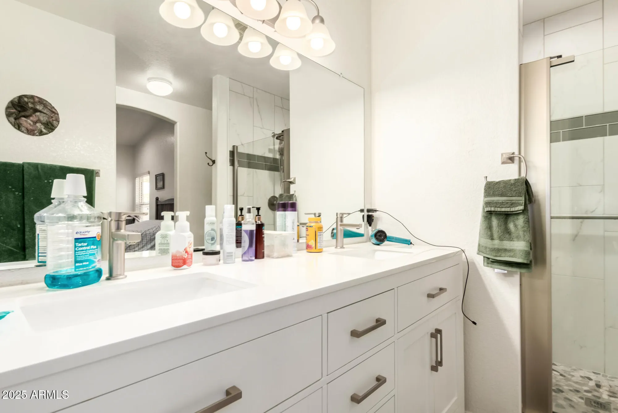 Property Slideshow image 10 of 18 | 10630 w mohawk ln, Peoria, AZ, 85382