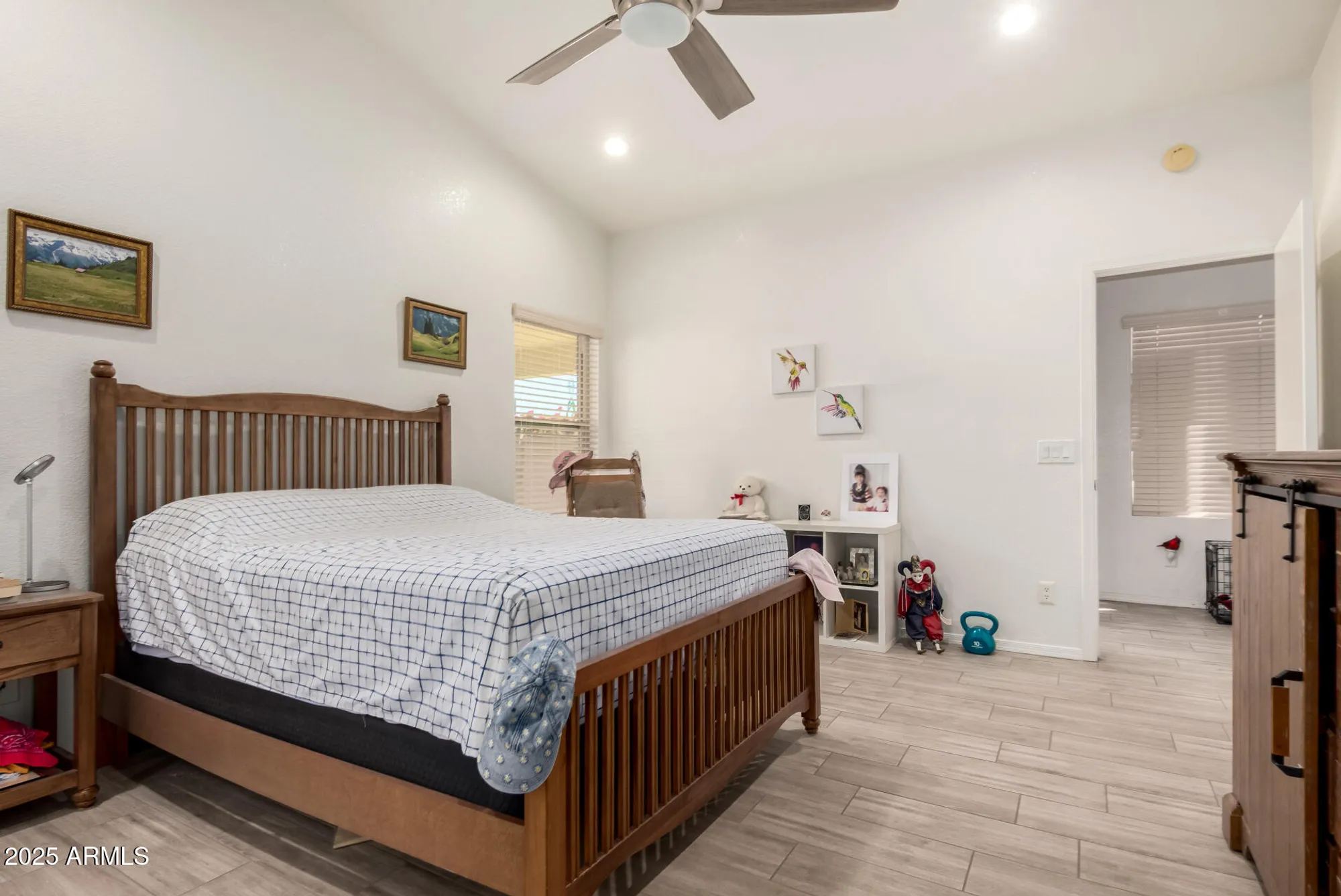 Property Slideshow image 9 of 18 | 10630 w mohawk ln, Peoria, AZ, 85382